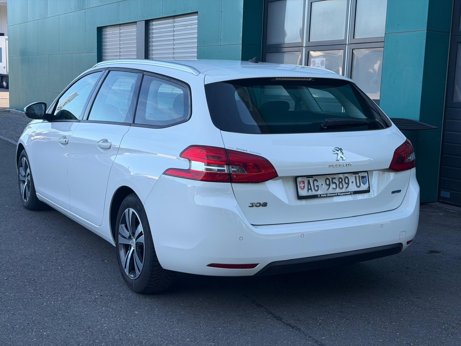 PEUGEOT 308 SW 2.0 BlueHDI Business Automatic-image-6