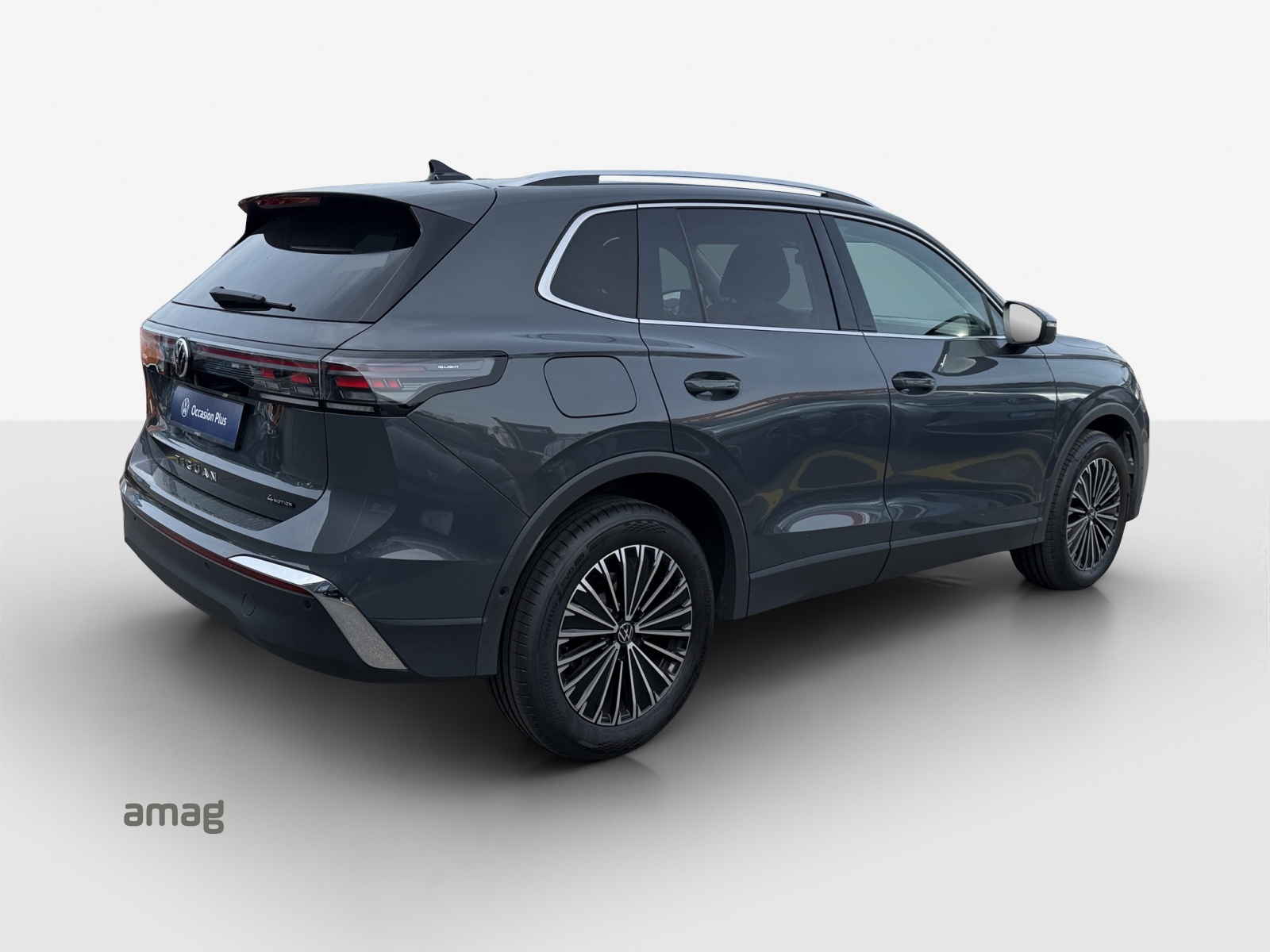 VW Tiguan 2.0 TSI DSG Elegance 4Motion-image-4