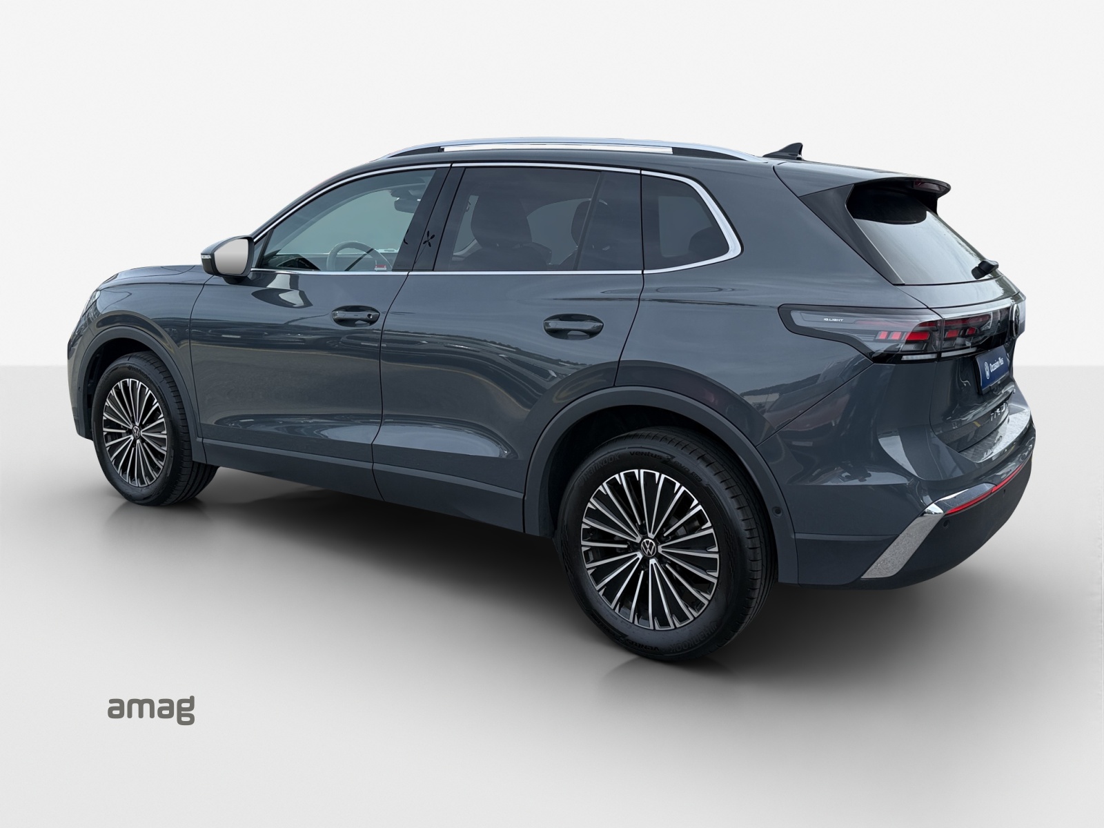 VW Tiguan 2.0 TSI DSG Elegance 4Motion-image-2