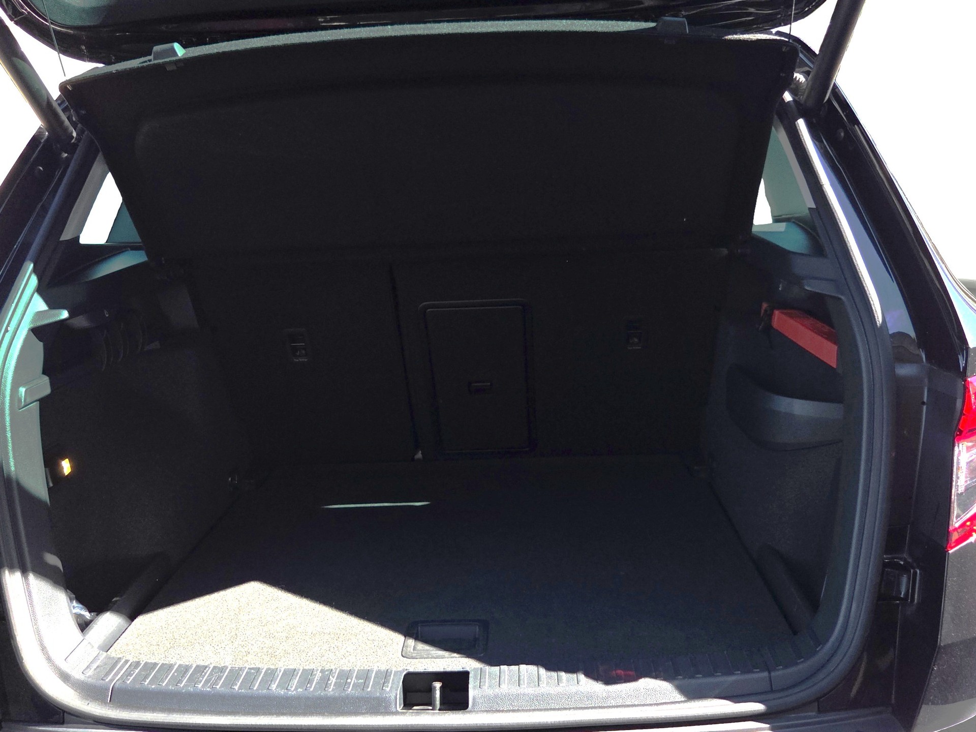 SKODA Karoq 1.6 TDI CR Smile-image-14