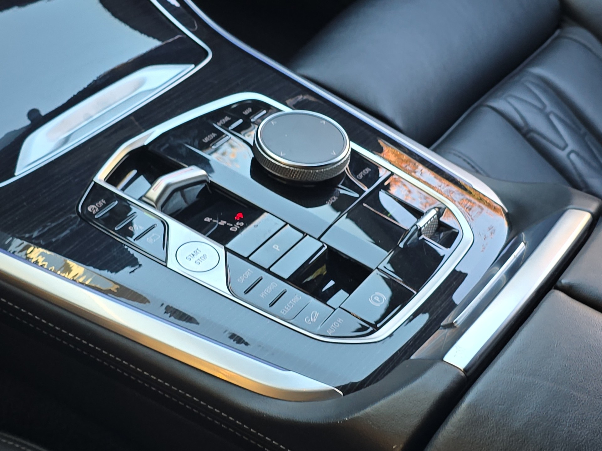 BMW X5 50e xDrive M Sport ** 2,88% Leasingaktion // 2'700 kg Anhängelast **-image-15