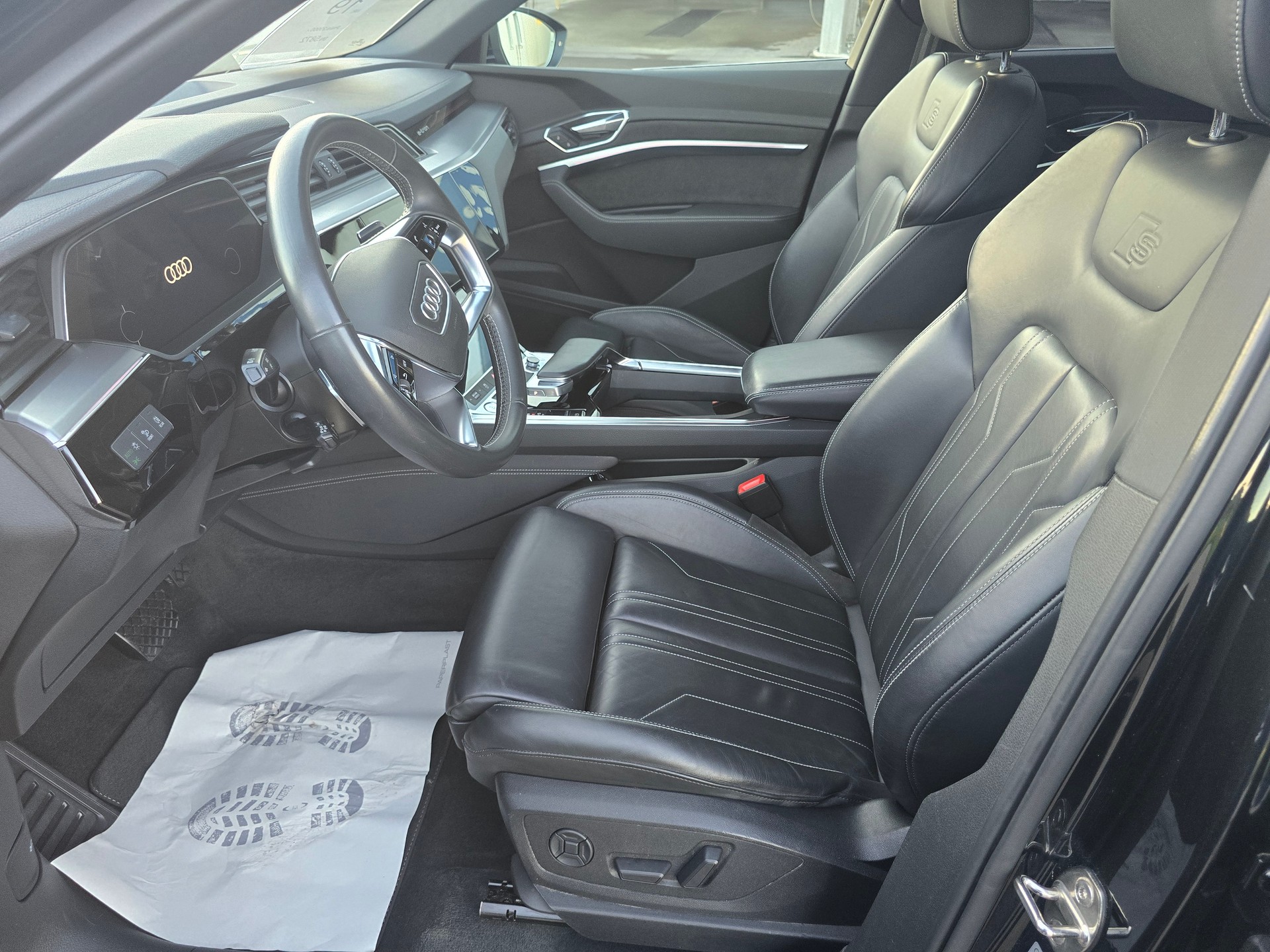 AUDI e-tron 50 Advanced quattro-image-6