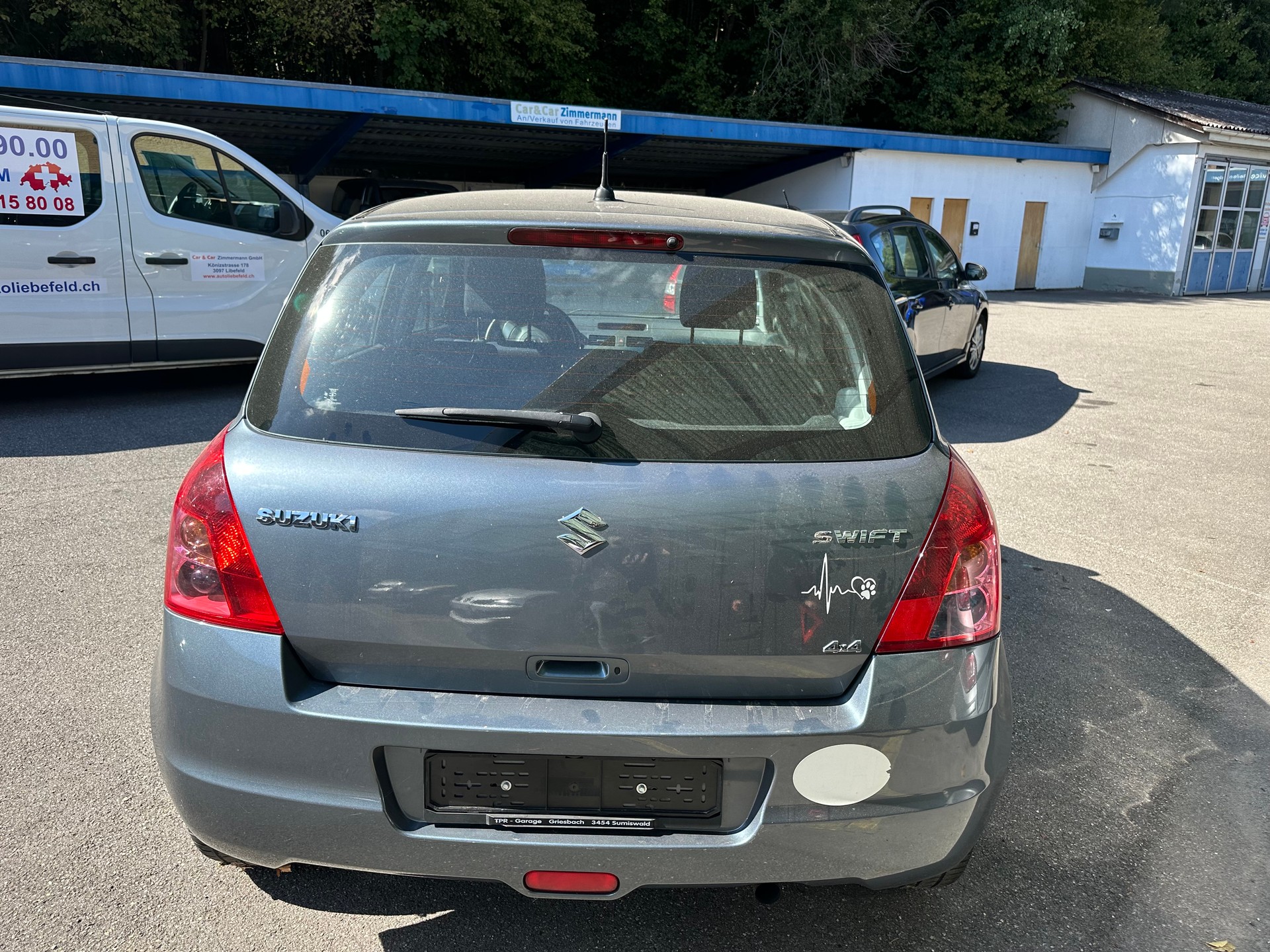 SUZUKI Swift 1.3i 16V GL Top Piz Sulai LE 4x4-image-3