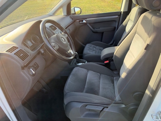 VW Touran 2.0 TDI Highline DSG-image-10
