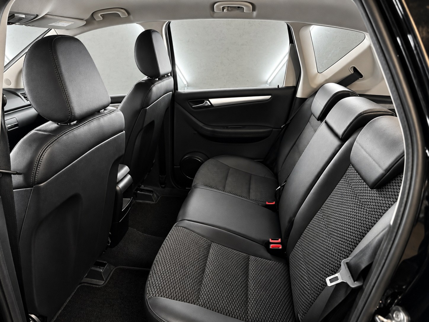 MERCEDES-BENZ A 180 CDI Elégance Autotronic-image-7