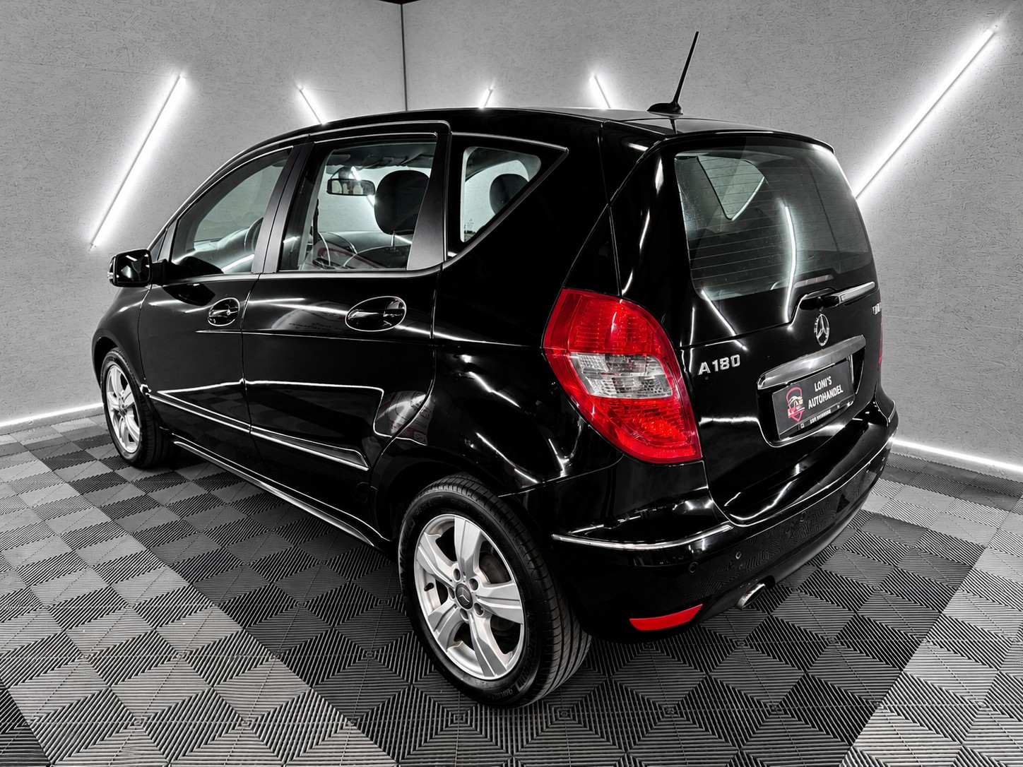 MERCEDES-BENZ A 180 CDI Elégance Autotronic-image-4