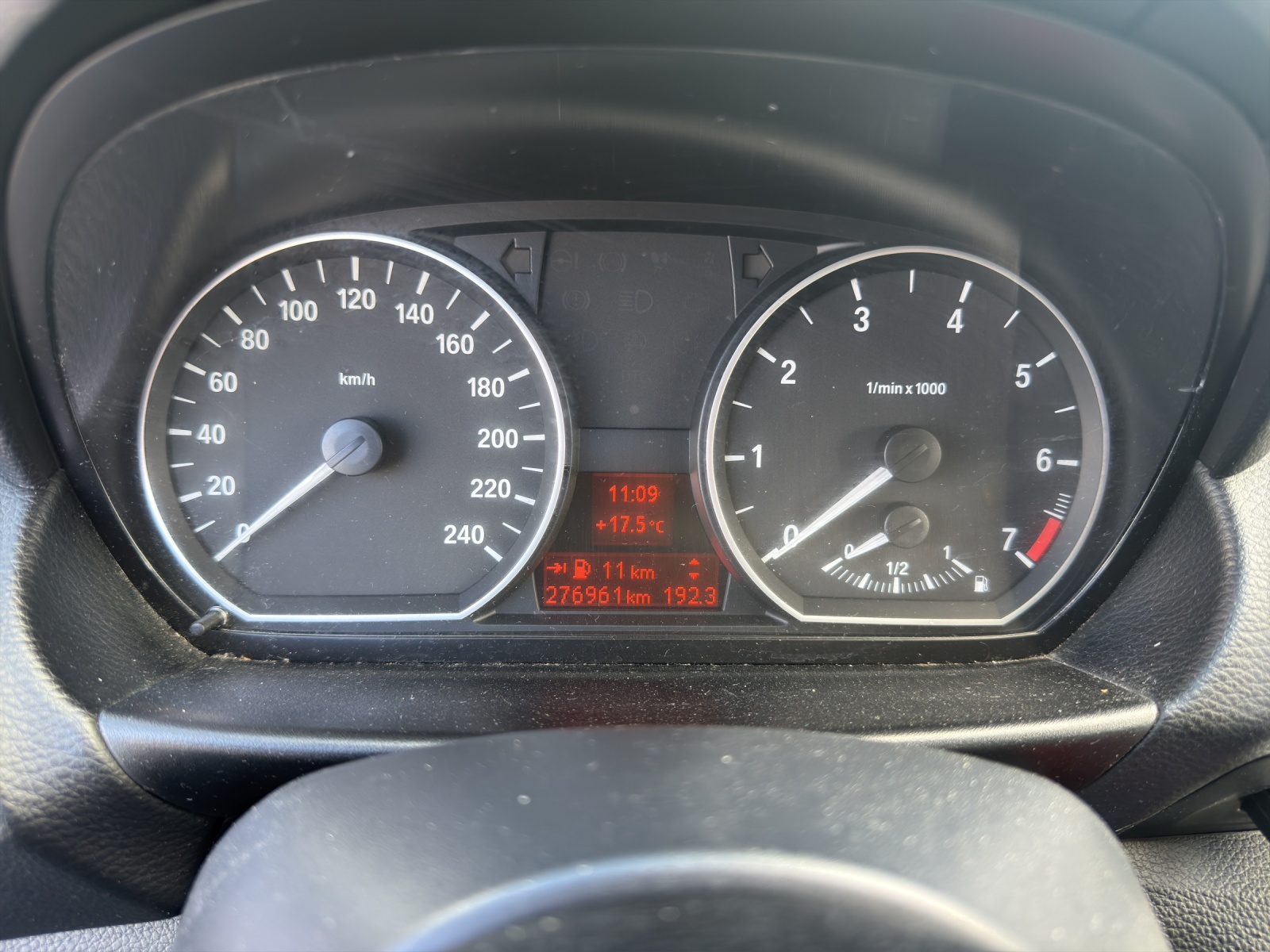 BMW 118i-image-8