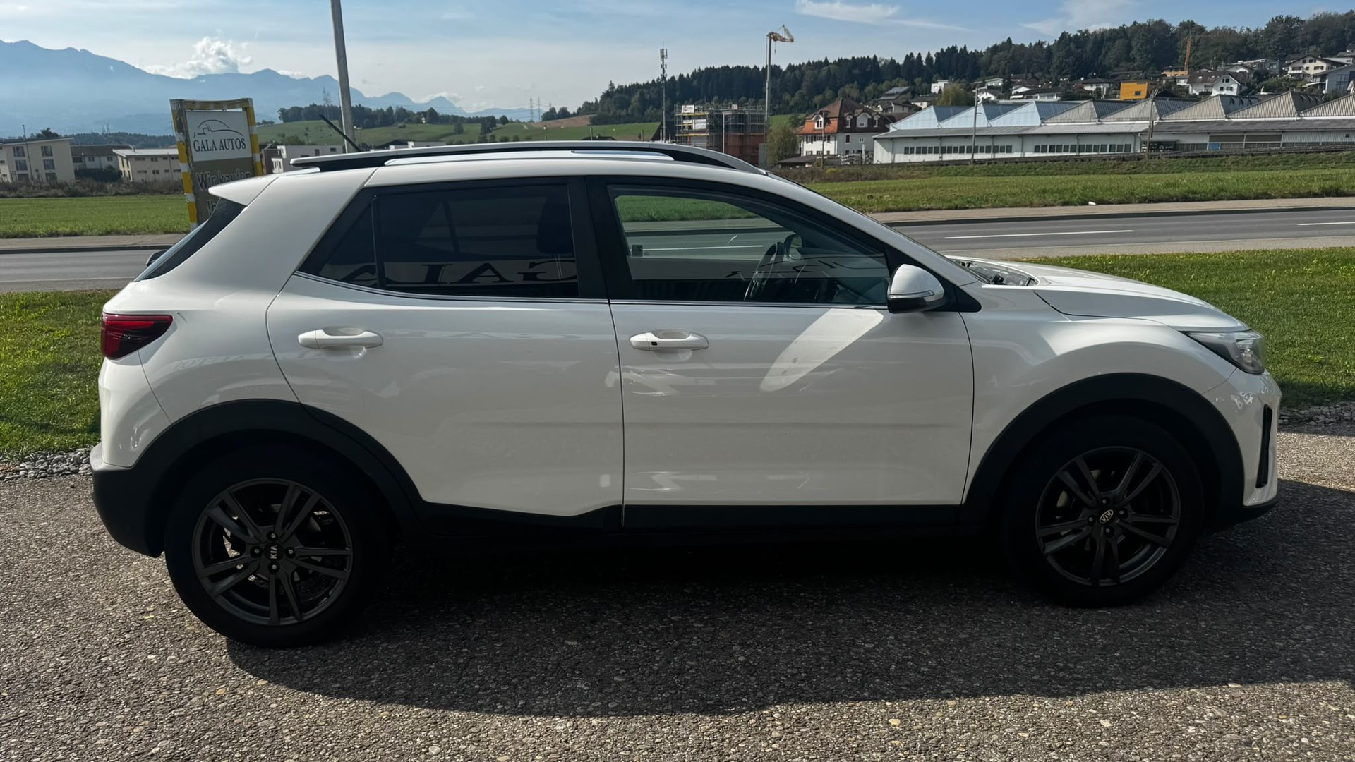 KIA Stonic 1.0 T-GDi-image-3