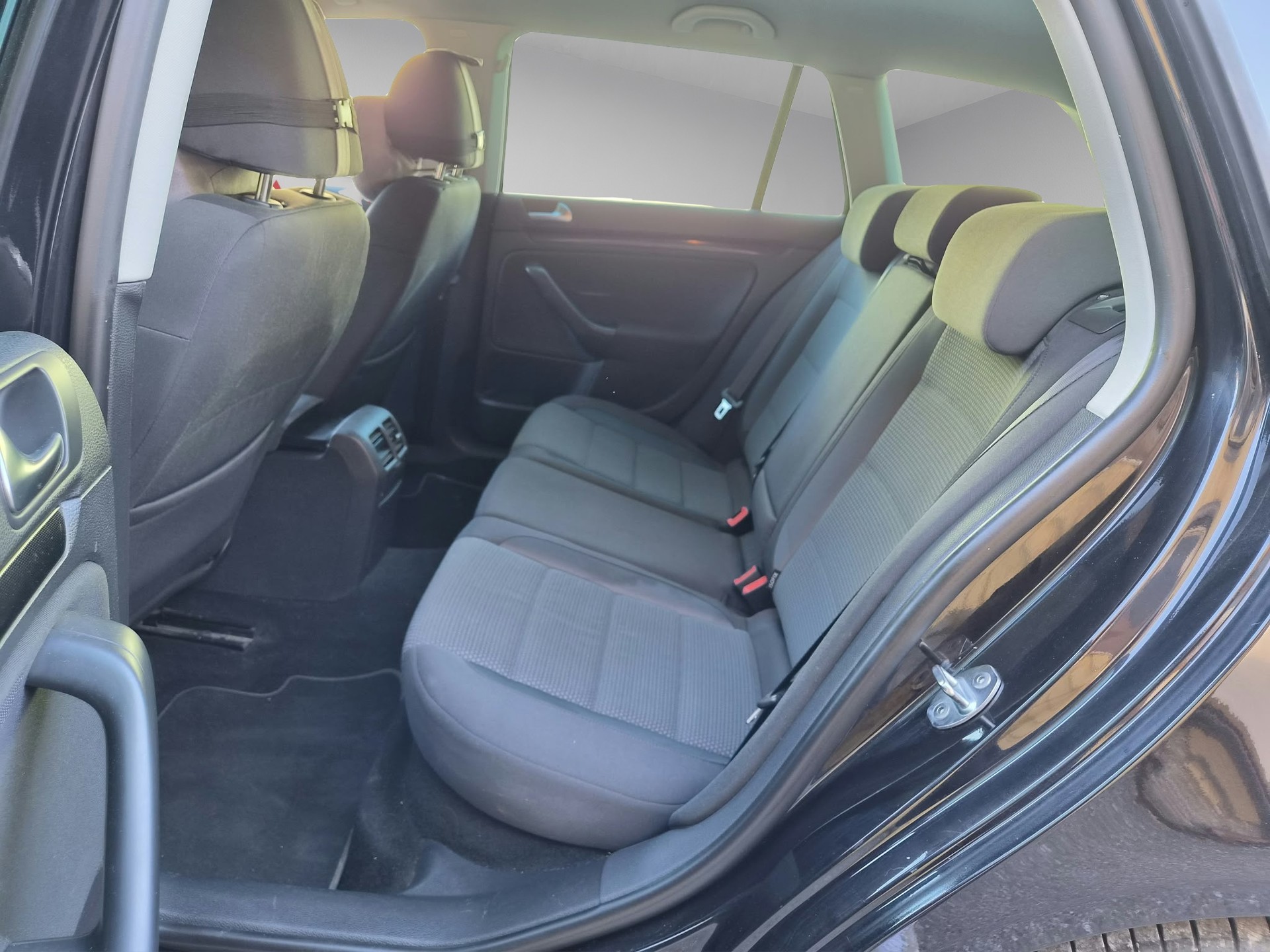VW Golf Variant 1.4 TSI Comfortline DSG-image-13