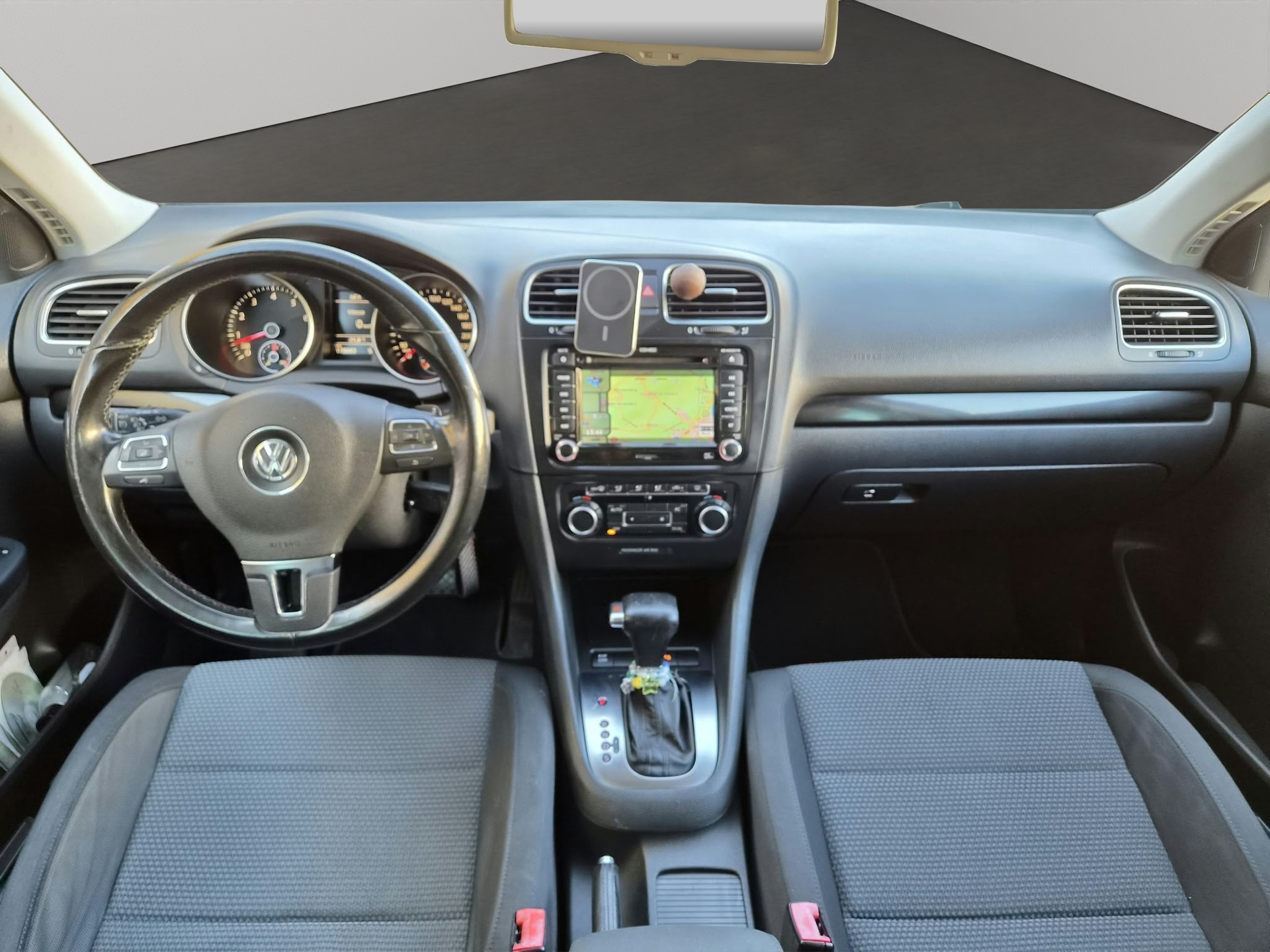 VW Golf Variant 1.4 TSI Comfortline DSG-image-8