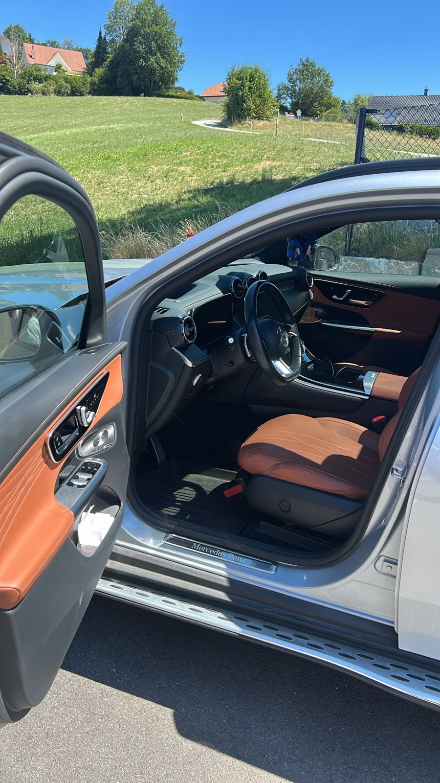 MERCEDES-BENZ GLC 300 AMG Line 4matic-image-3