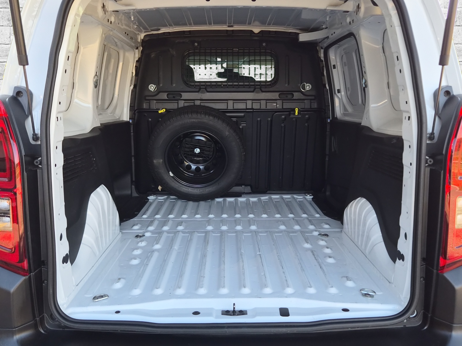 OPEL Combo Cargo 2.4 t 1.5 D S/S 4x4-image-8