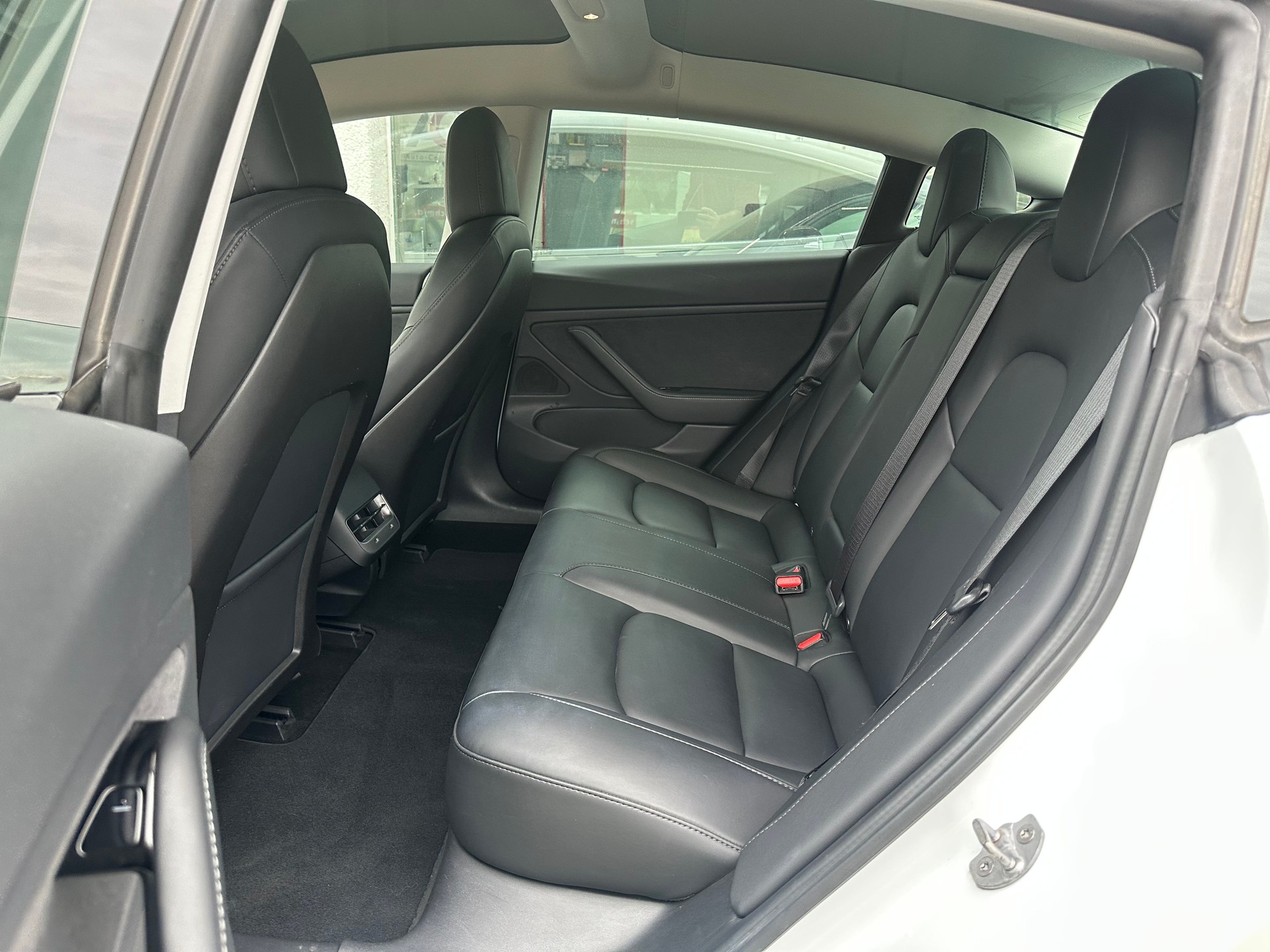 TESLA Model 3 Long Range Dual Motor AWD-image-6