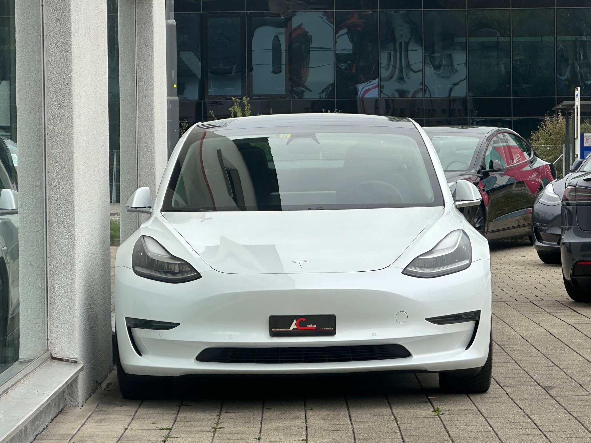 TESLA Model 3 Long Range Dual Motor AWD-image-2