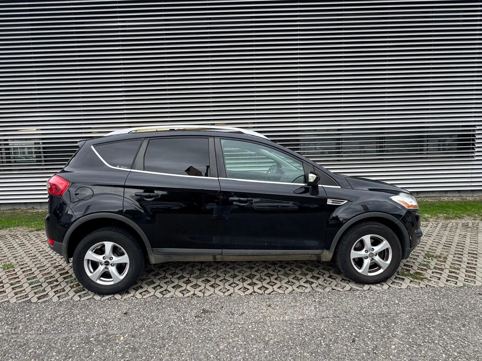 FORD Kuga 2.0 TDCi Titanium 4WD PowerShift-image-1