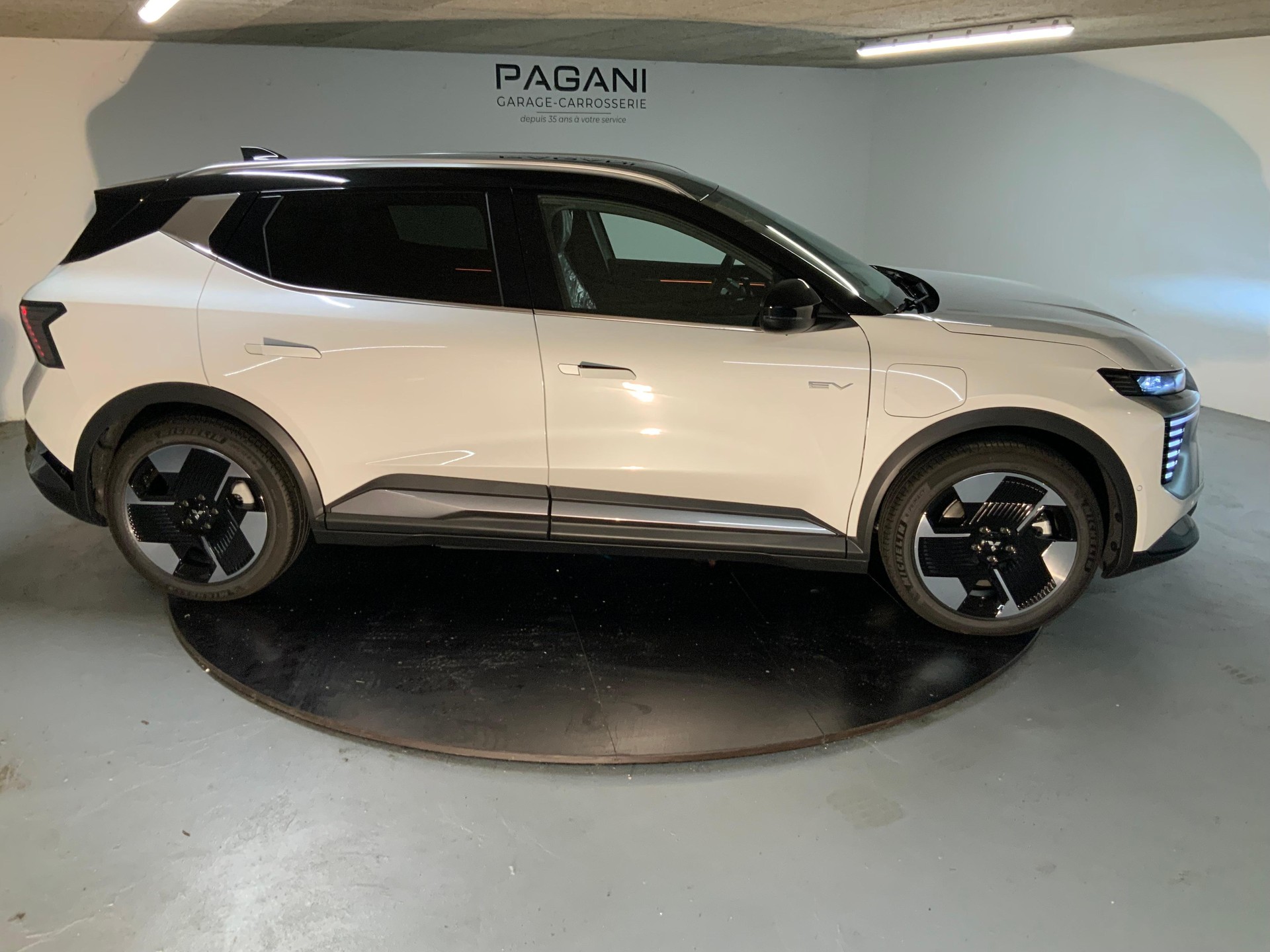 MITSUBISHI Eclipse Cross Intense-image-2
