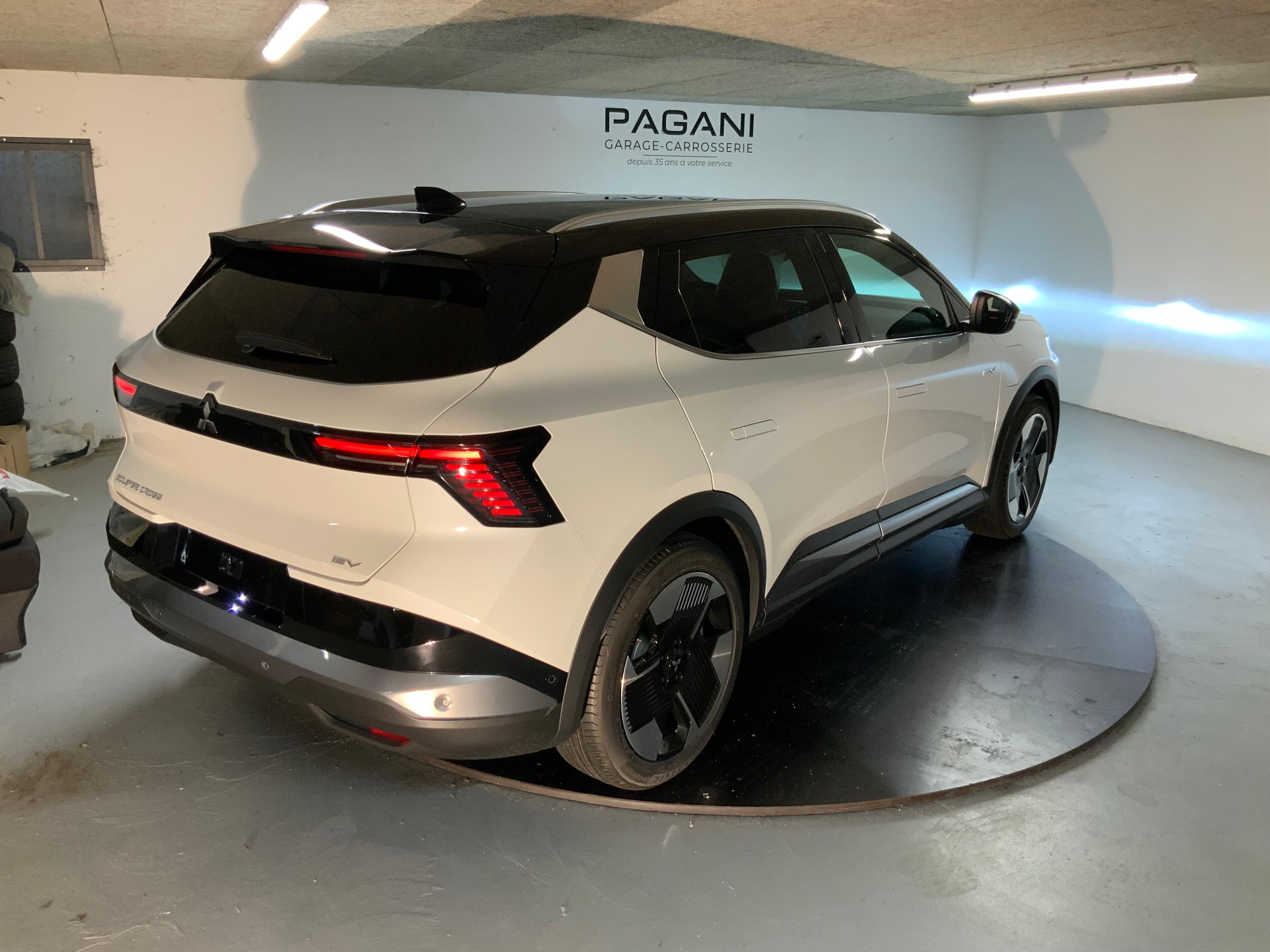 MITSUBISHI Eclipse Cross Intense-image-3