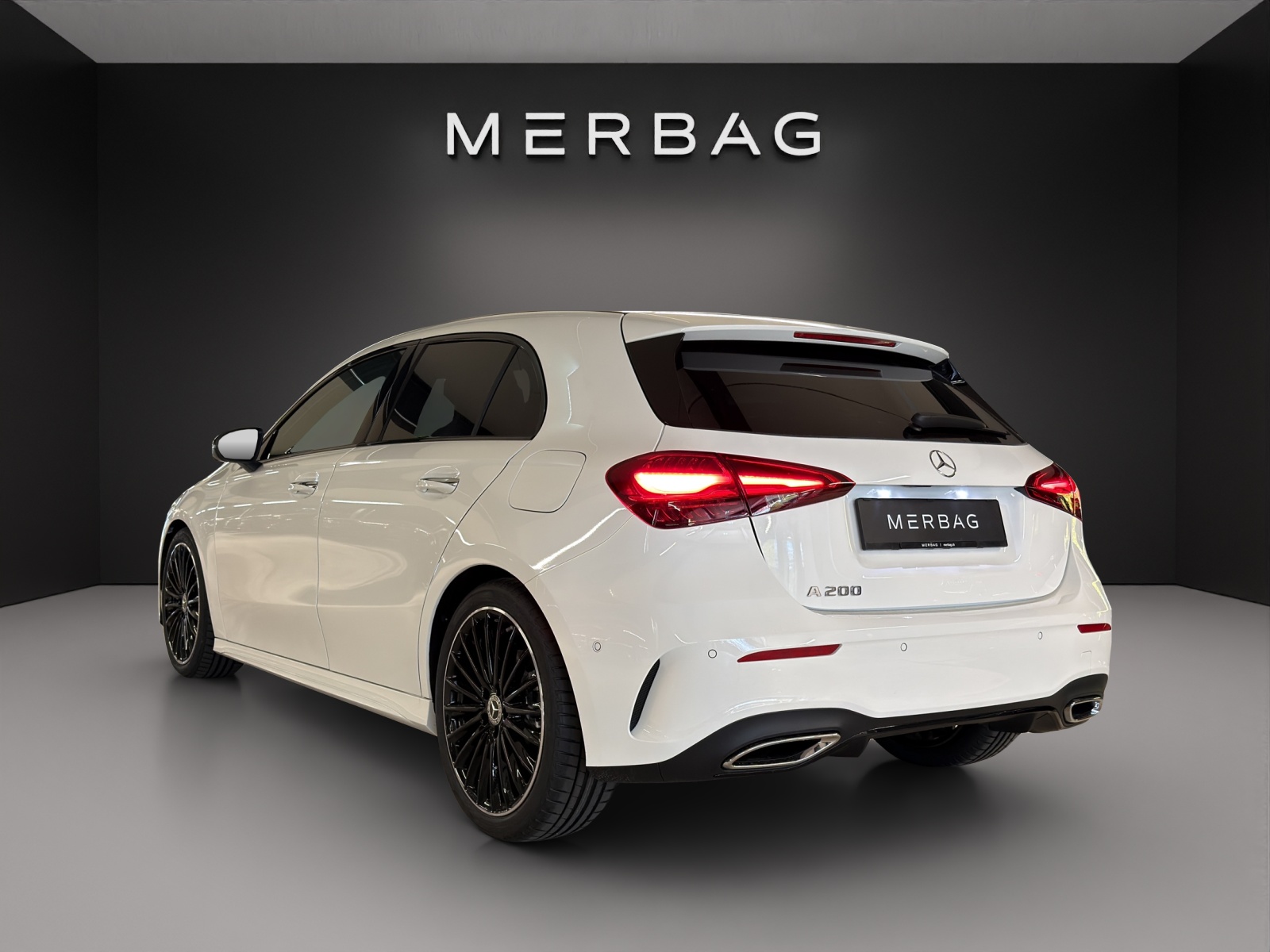 MERCEDES-BENZ A 200 Night Star 7G-DCT-image-3