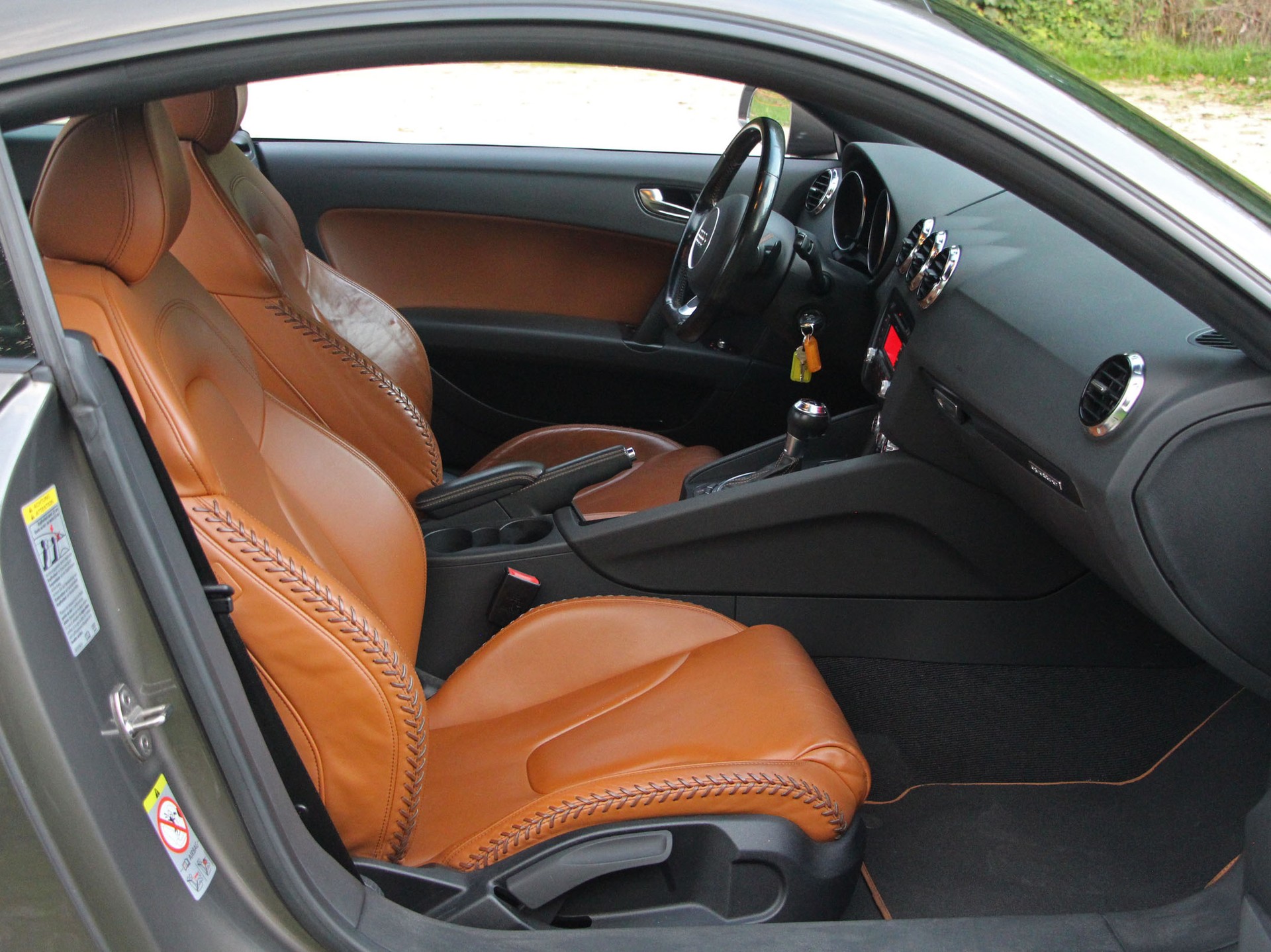 AUDI TT Coupé 2.0 TFSI quattro S-tronic-image-9