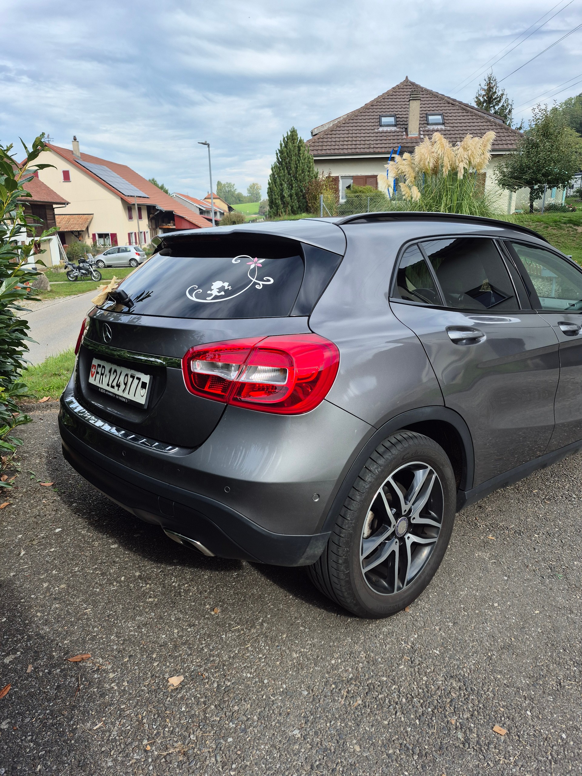MERCEDES-BENZ GLA 250-image-4
