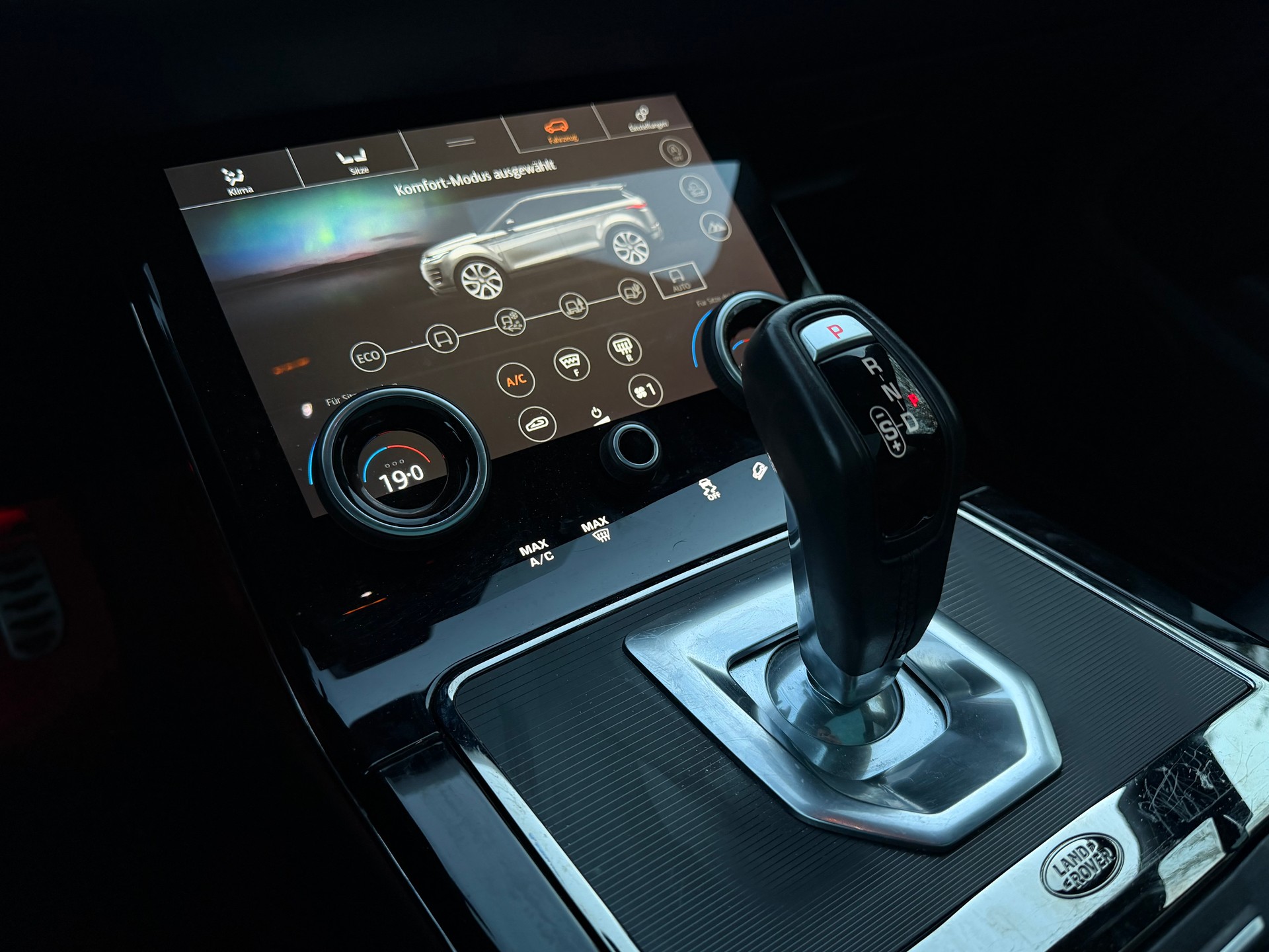 LAND ROVER Range Rover Evoque R-Dynamic P 250 HSE AT9-image-10
