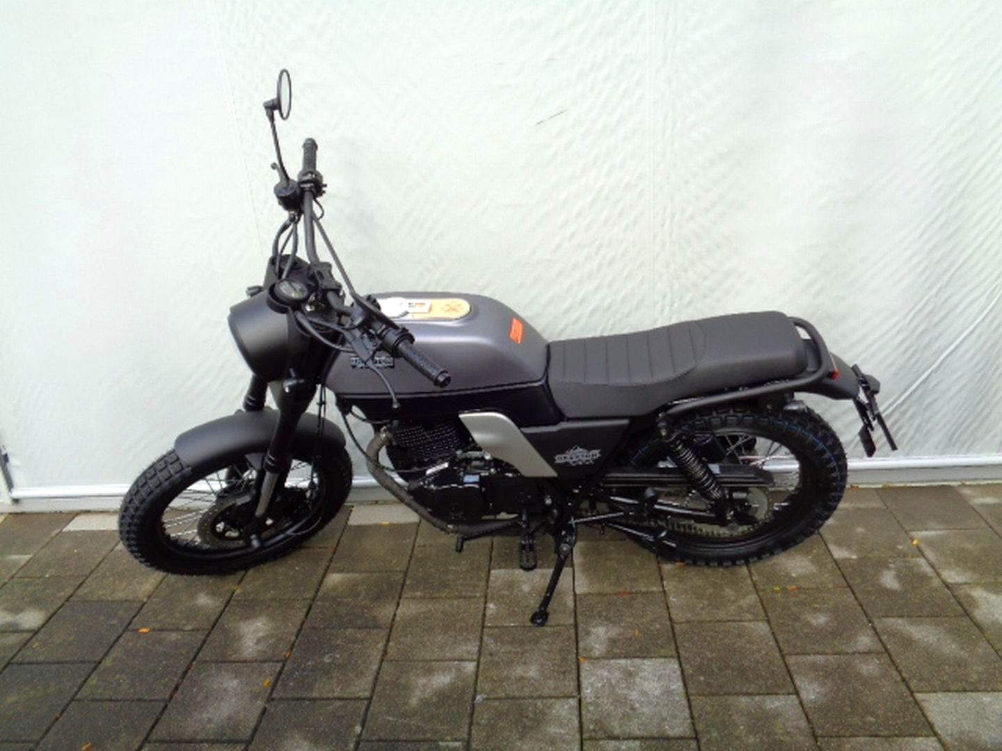 BRIXTON Felsberg 250-showroom-element-2