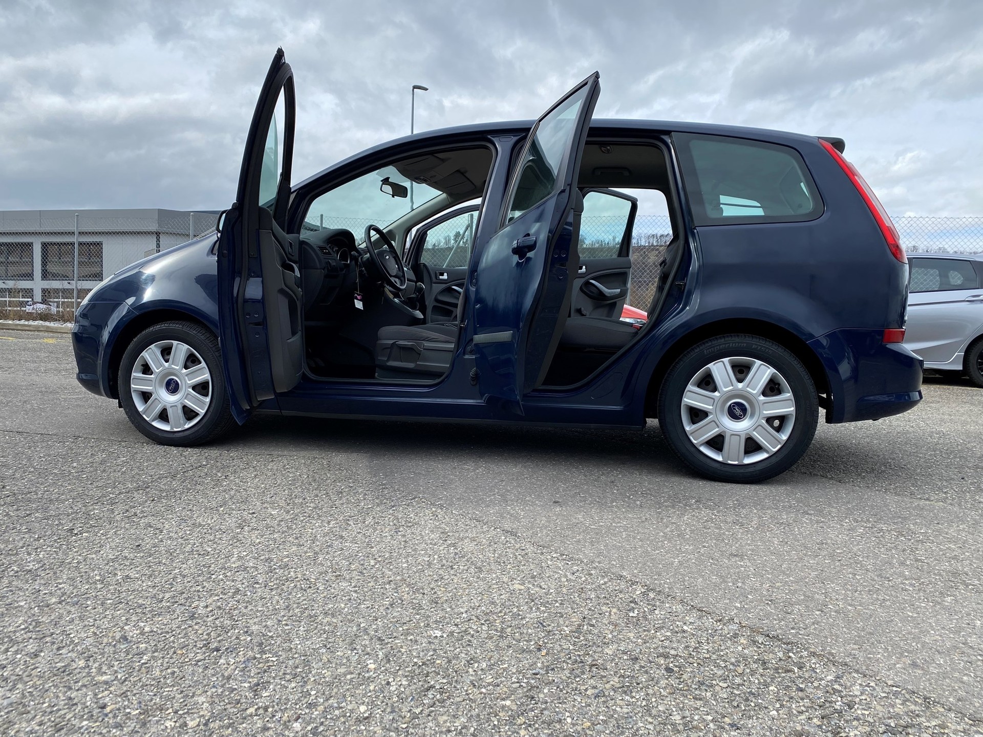 FORD C-Max 1.8 16V Carving-showroom-element-1