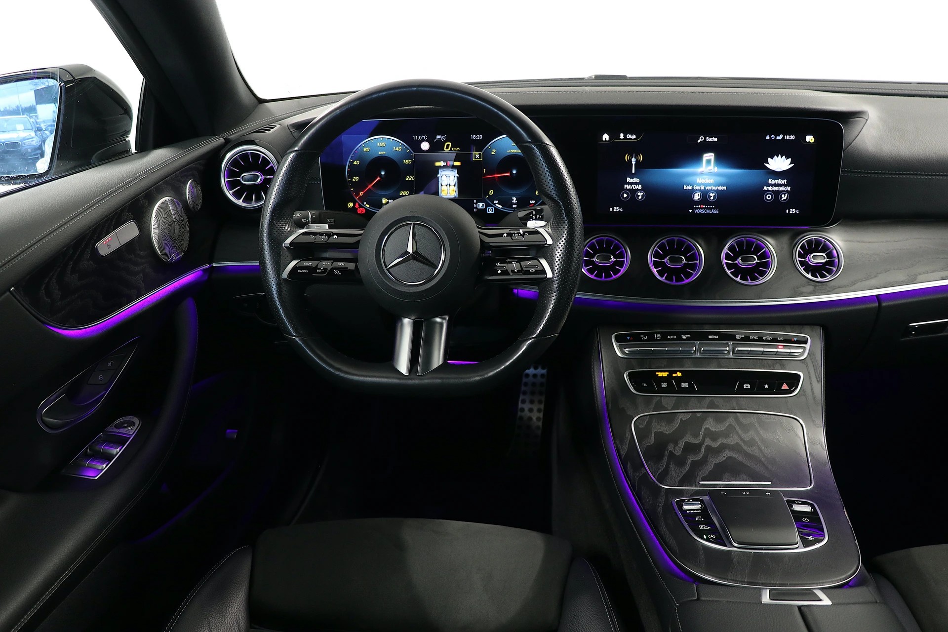 MERCEDES-BENZ E 220 d Coupé AMG Line *DIAMANTWEISS* 9G-Tronic-image-9