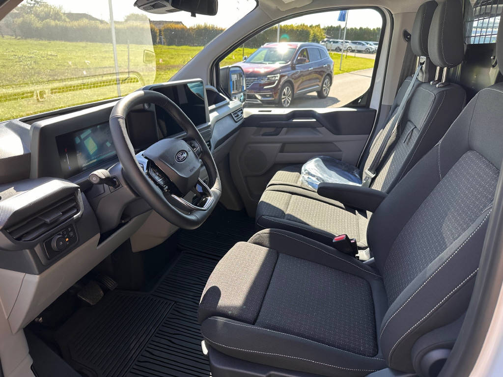 FORD E-Transit Custom Van 320 L1 65 kWh Trend-image-5