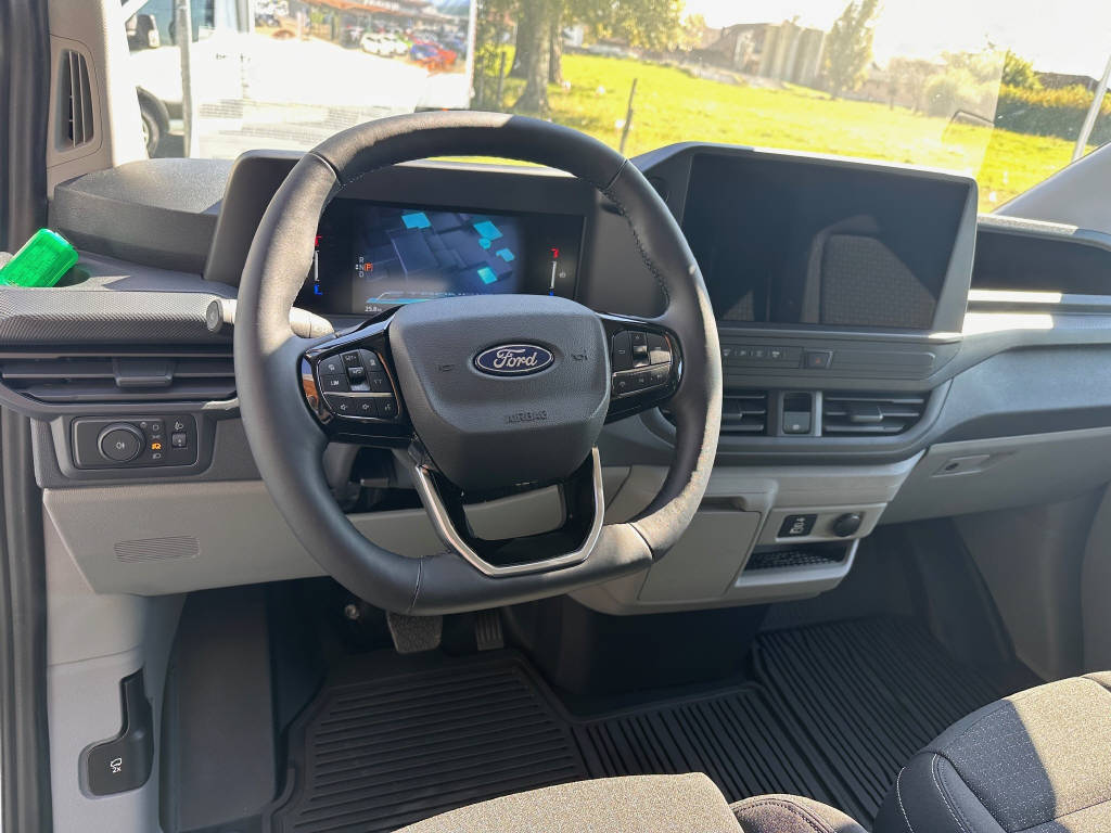 FORD E-Transit Custom Van 320 L1 65 kWh Trend-image-6