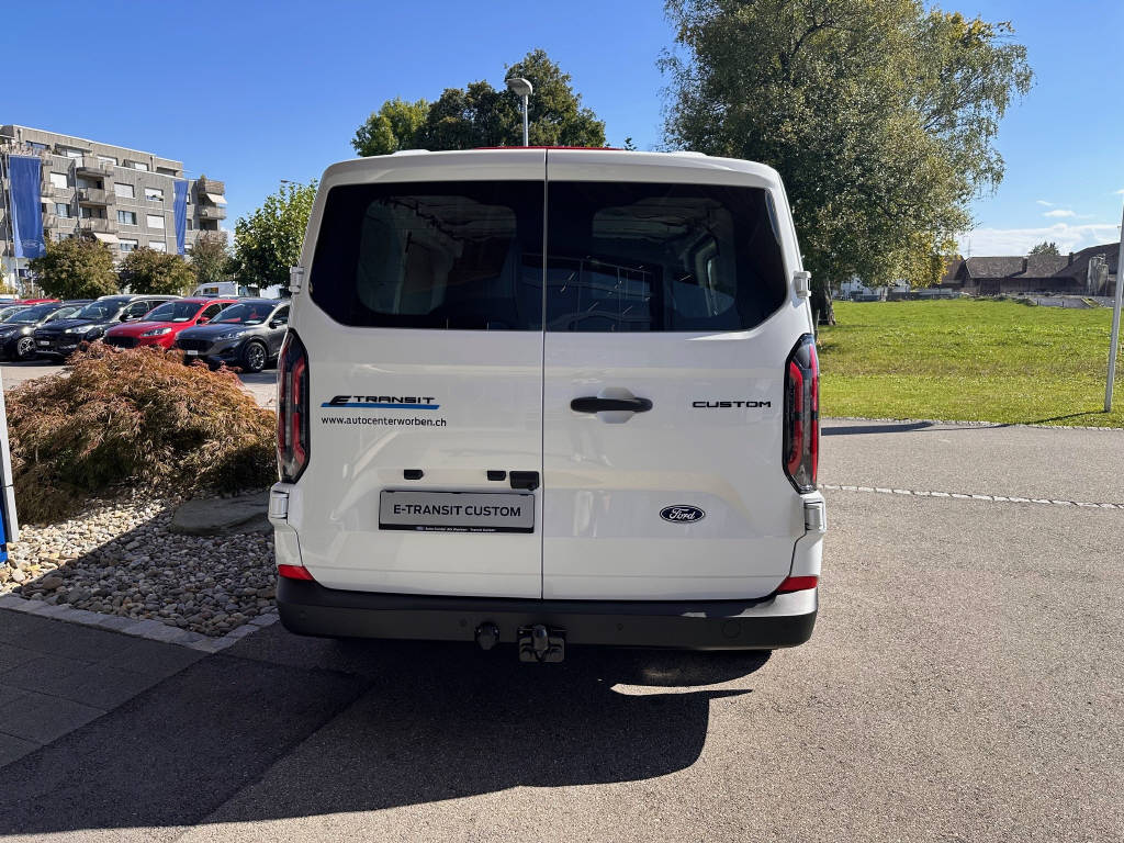 FORD E-Transit Custom Van 320 L1 65 kWh Trend-image-3