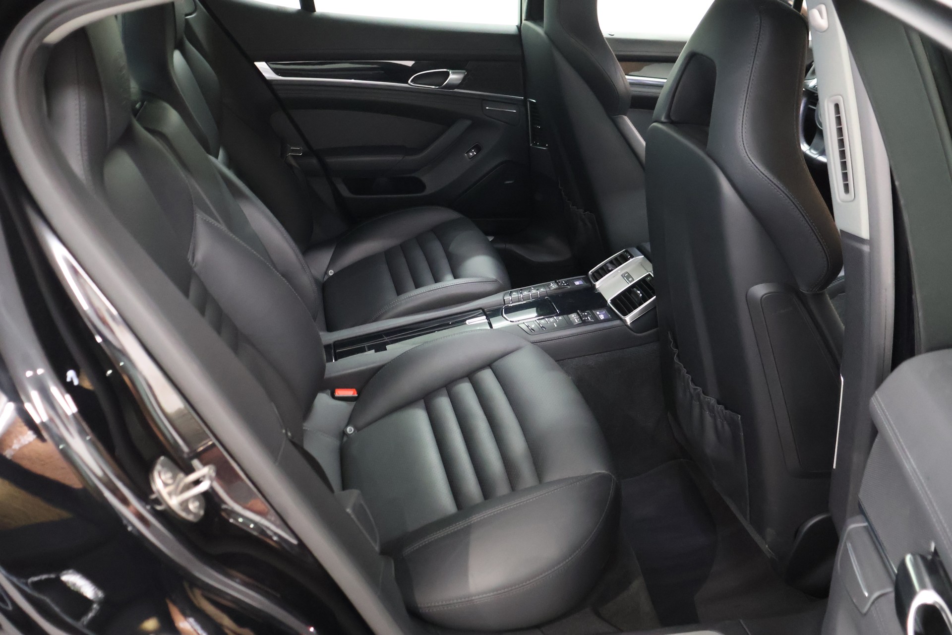 PORSCHE Panamera 4S 3.0 PDK-image-14