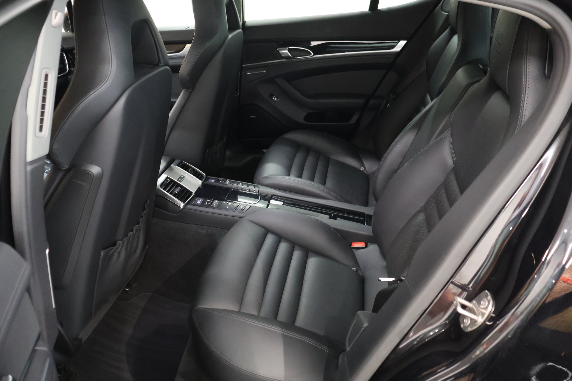 PORSCHE Panamera 4S 3.0 PDK-image-11