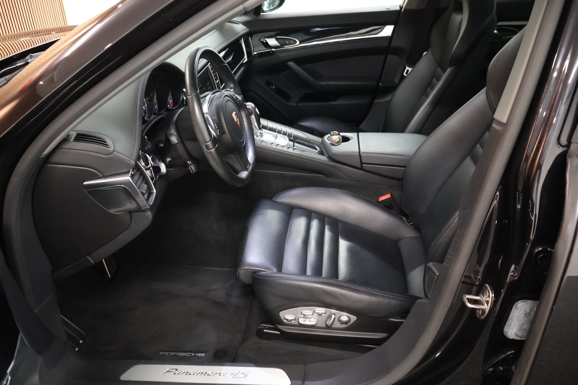 PORSCHE Panamera 4S 3.0 PDK-image-8