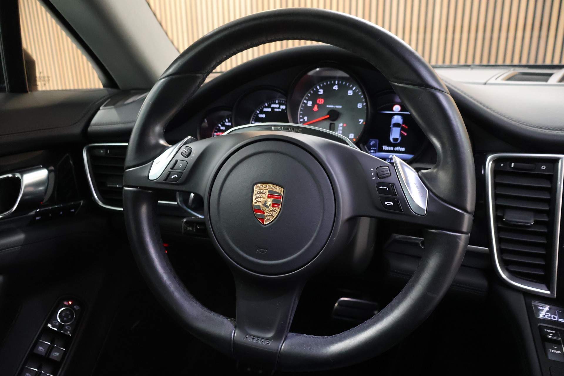 PORSCHE Panamera 4S 3.0 PDK-image-17