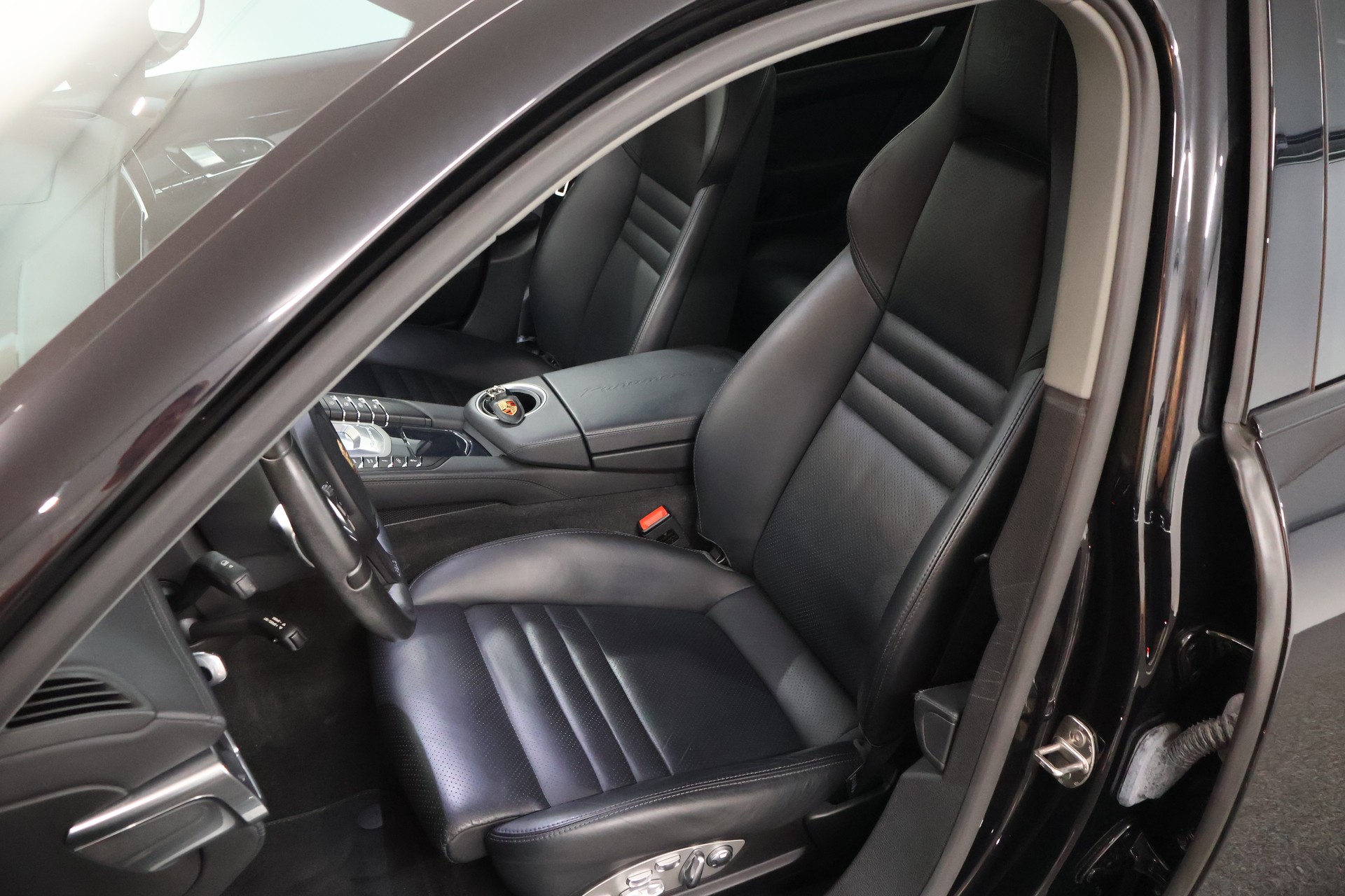 PORSCHE Panamera 4S 3.0 PDK-image-10