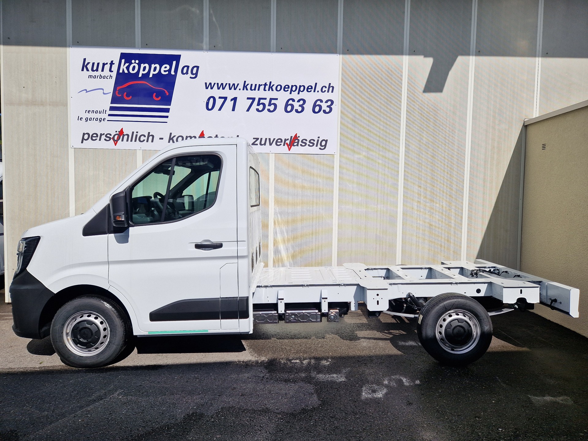 RENAULT MASTER Kab.-Ch. 3.5 t L2H1 2.0-image-0