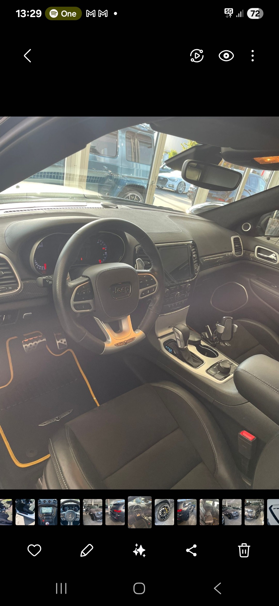 JEEP Grand Cherokee 6.2 V8 HEMI Trackhawk Automatic-image-3