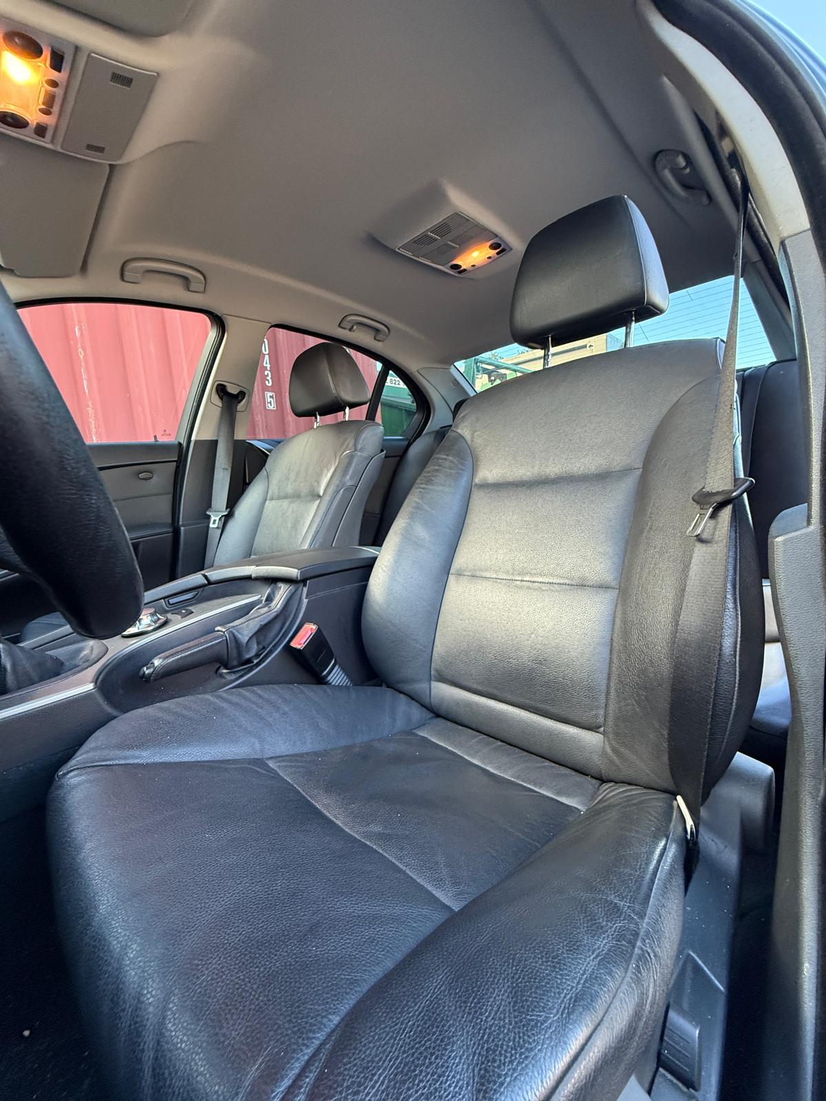 BMW 520i-image-4