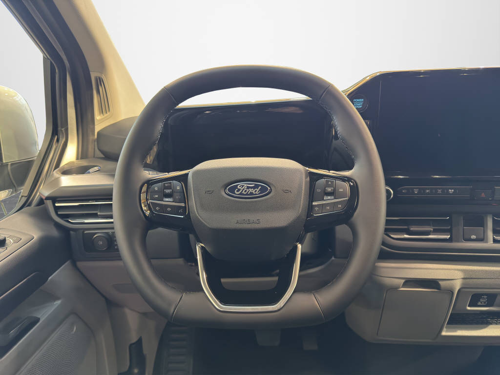 FORD Tourneo Custom 320 L2 2.0 EcoBlue 170 Titanium-image-9