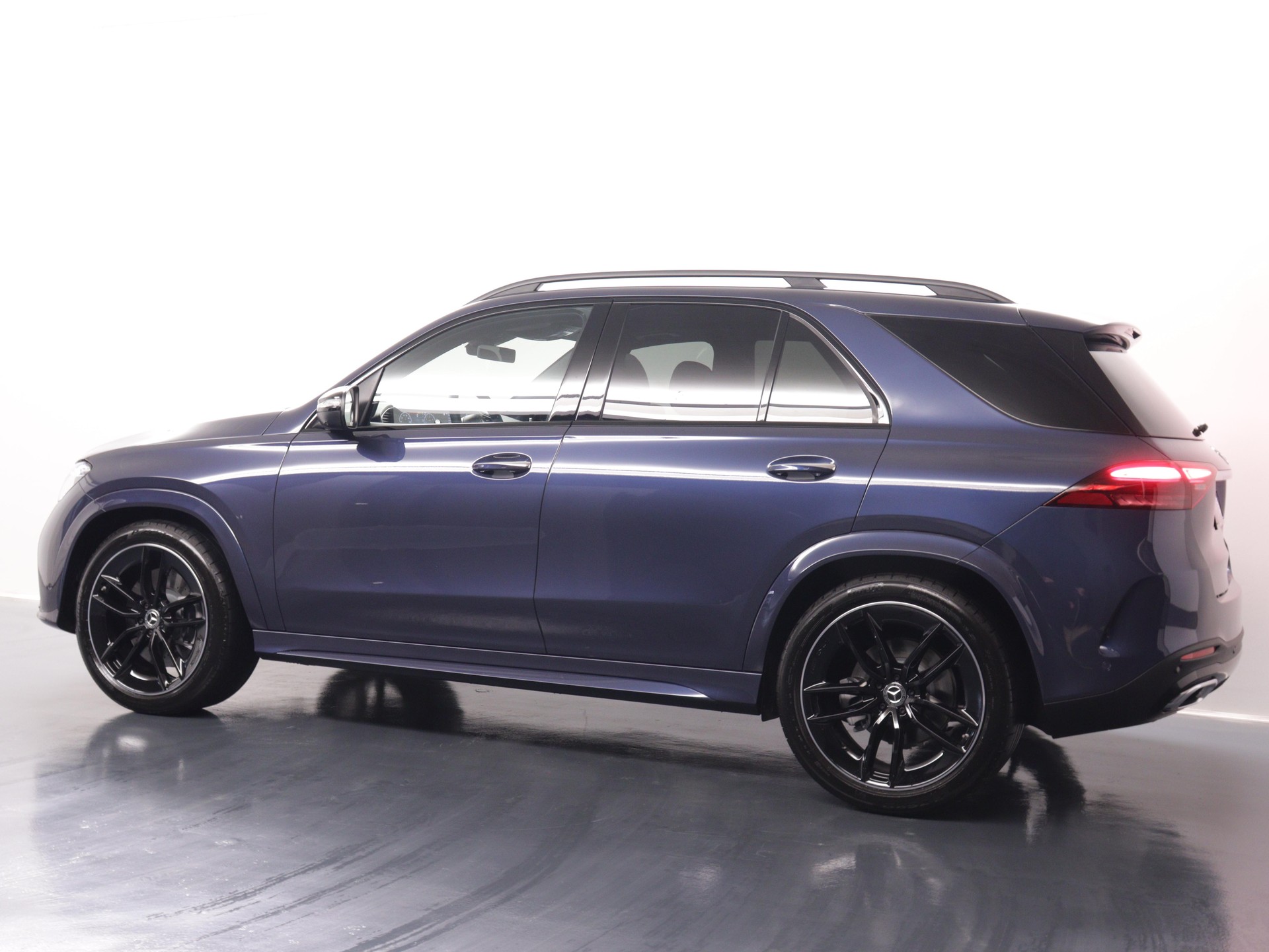 MERCEDES-BENZ GLE 450 d AMG Line 4matic-image-3