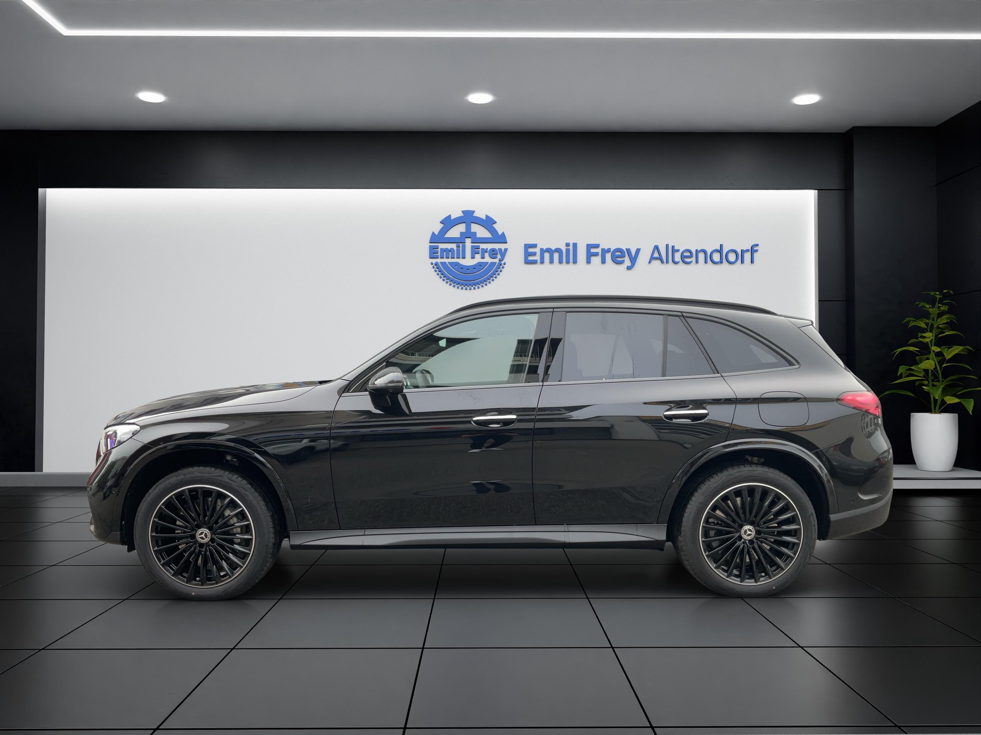 MERCEDES-BENZ GLC 400 e EQ Star 4MATIC AMG Line-image-2