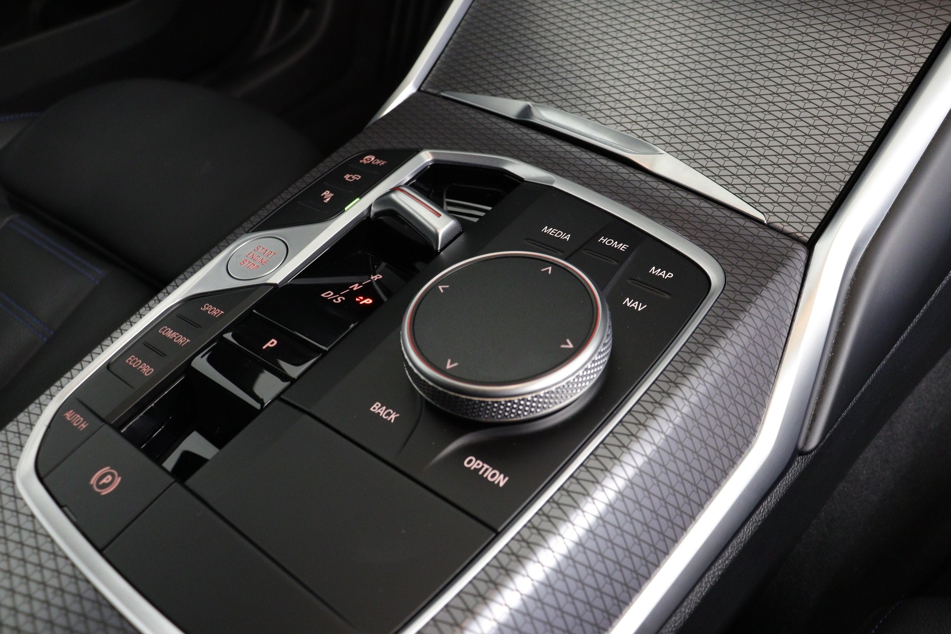 BMW 330d xDrive SAG Touring-image-6
