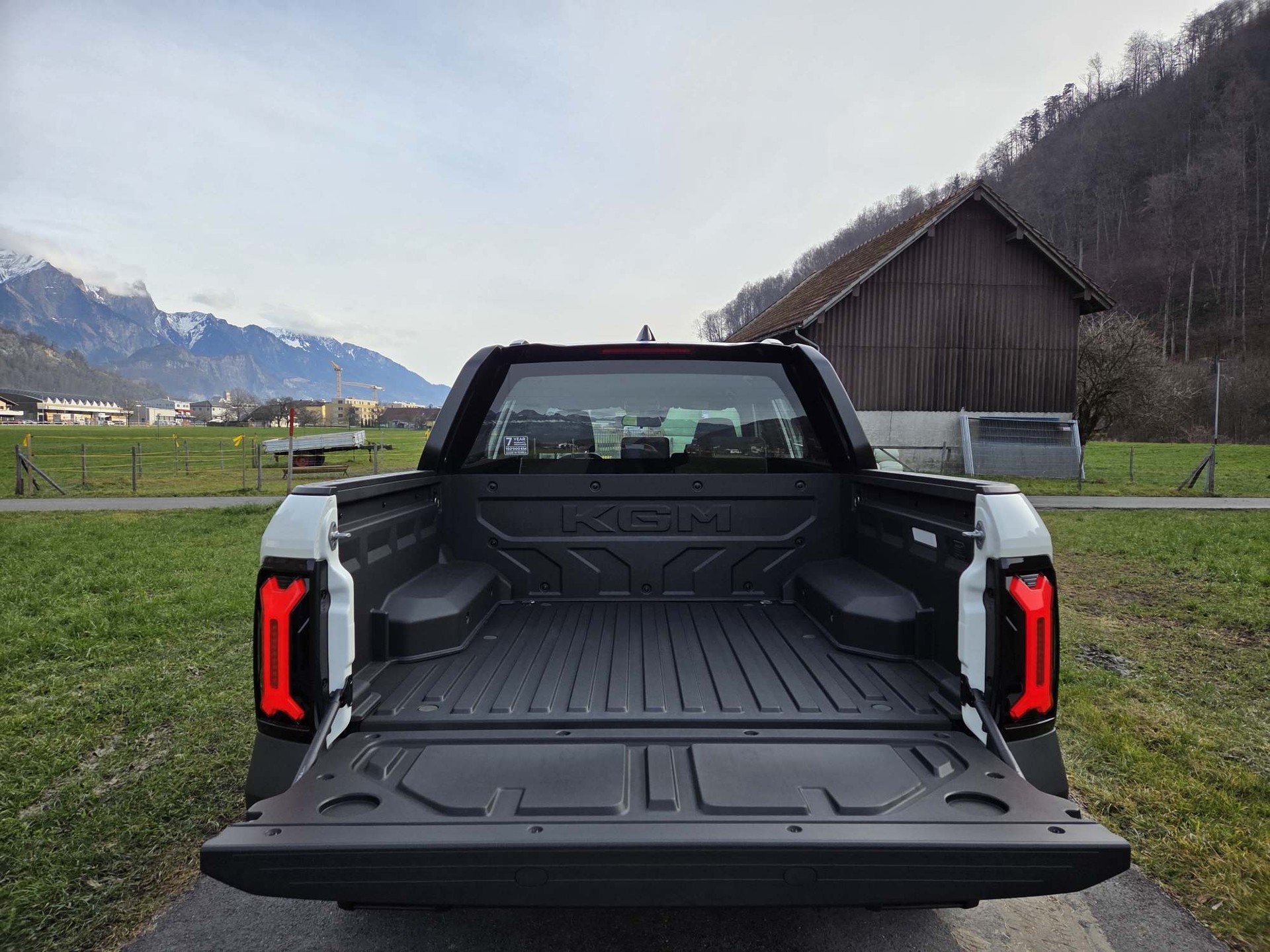KGM-SsangYong Musso 80,6 kWh Mels Edition 4WD-image-6
