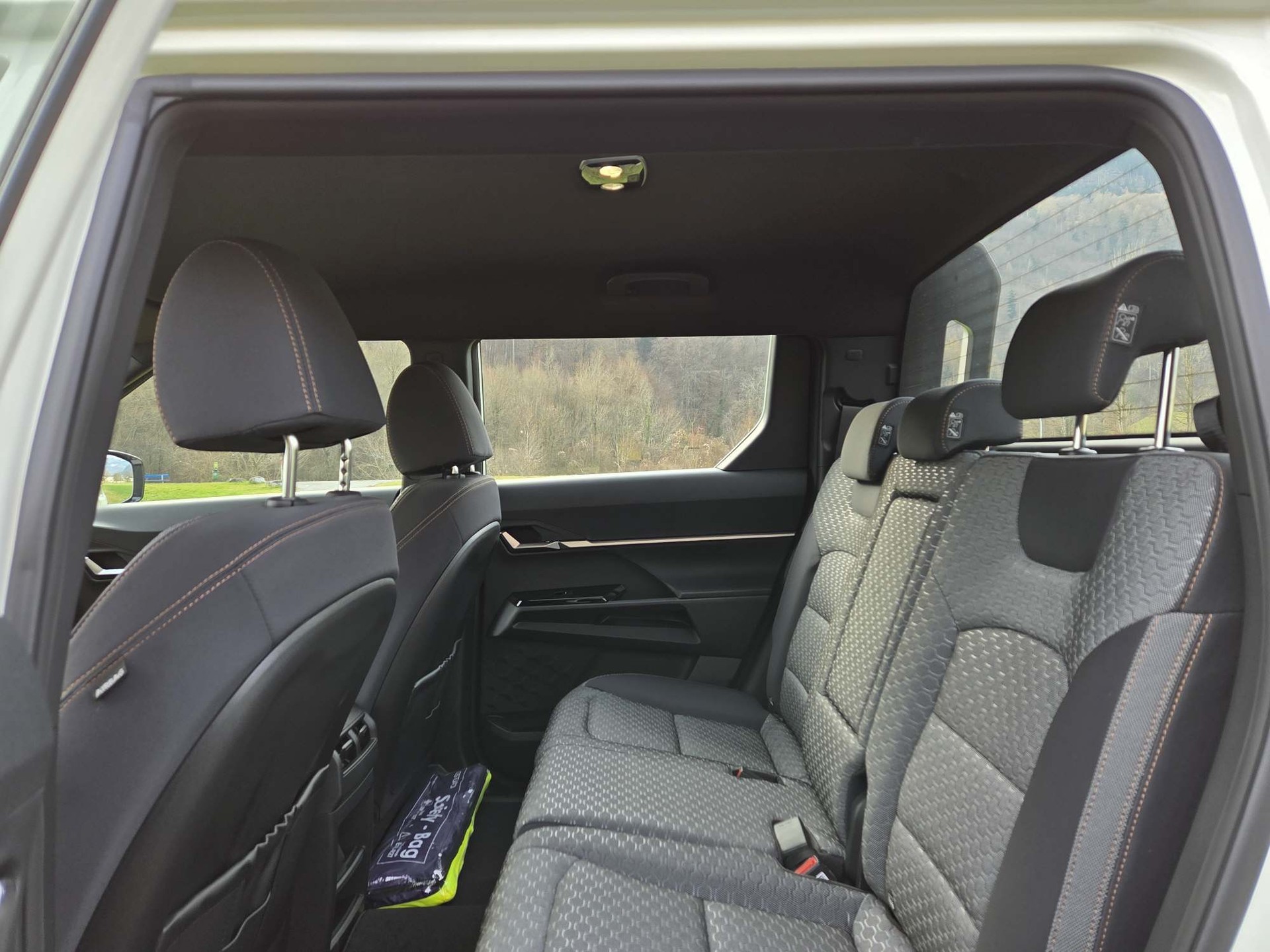 KGM-SsangYong Musso 80,6 kWh Mels Edition 4WD-image-12