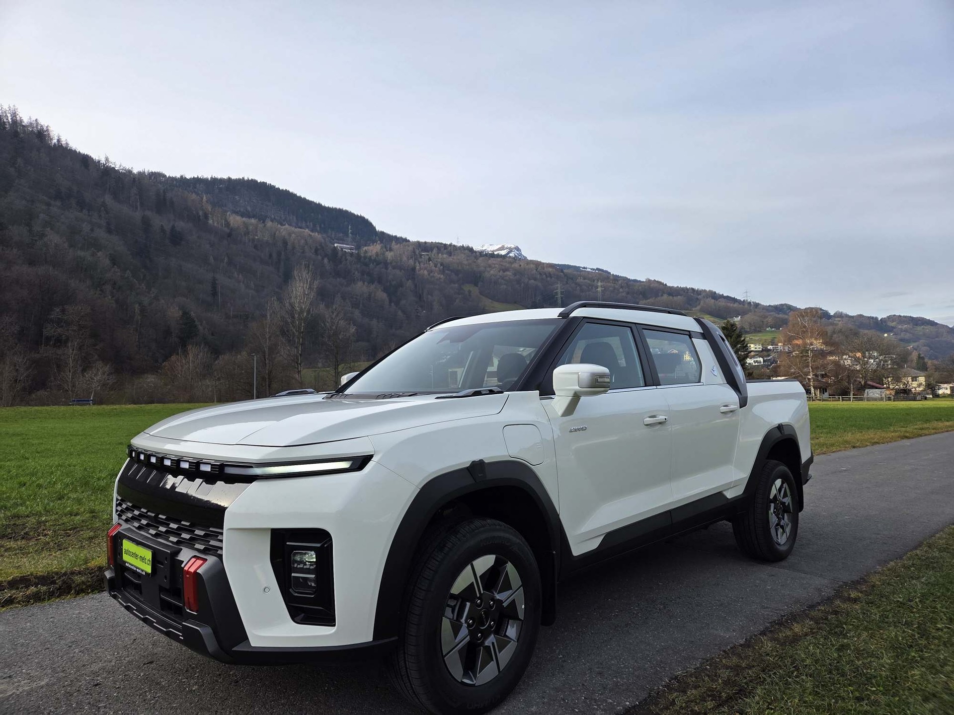 KGM-SsangYong Musso 80,6 kWh Mels Edition 4WD-image-3