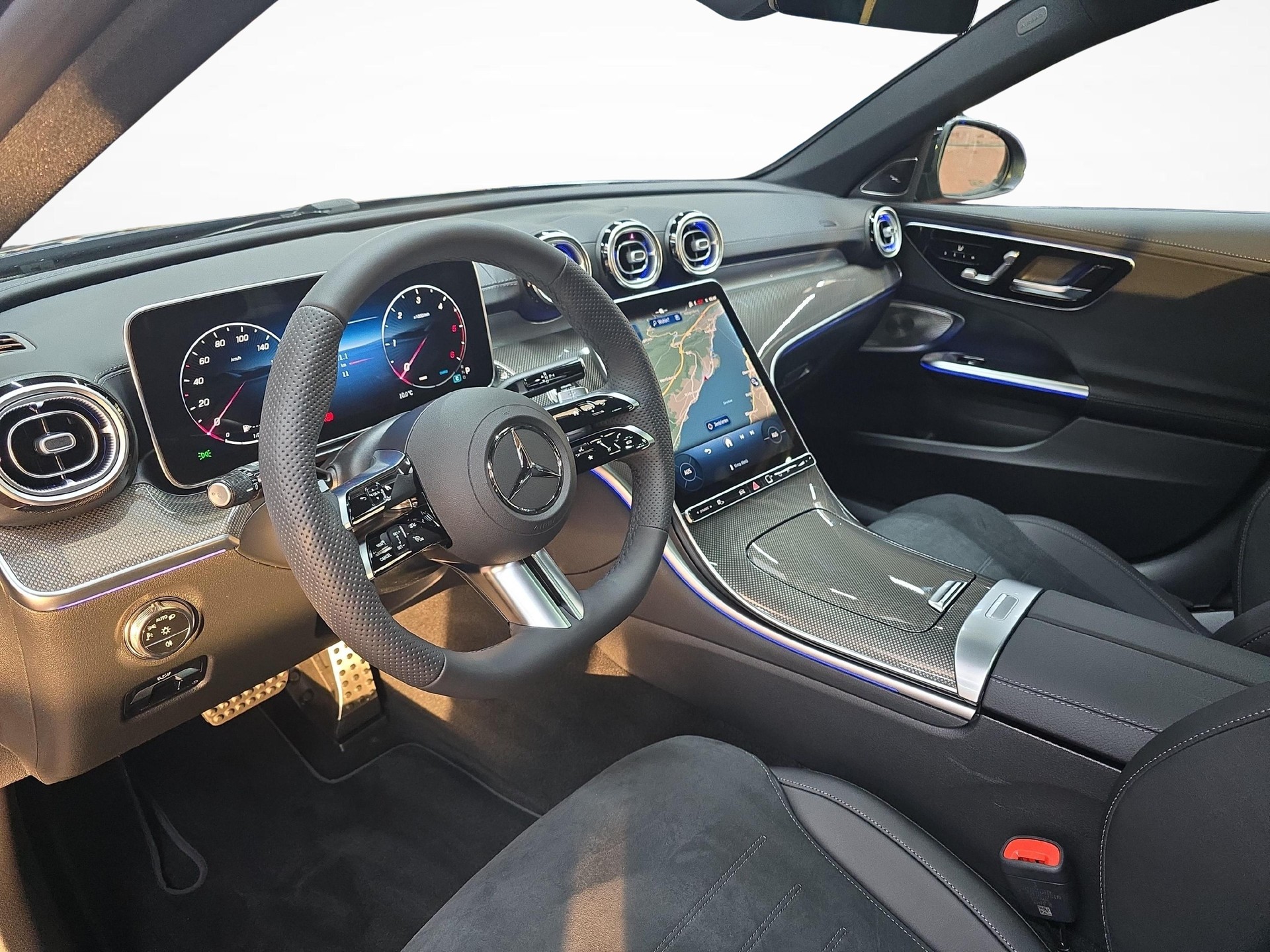 MERCEDES-BENZ C 220 d 4MATIC T-Modell Swiss Star AMG Line-image-7