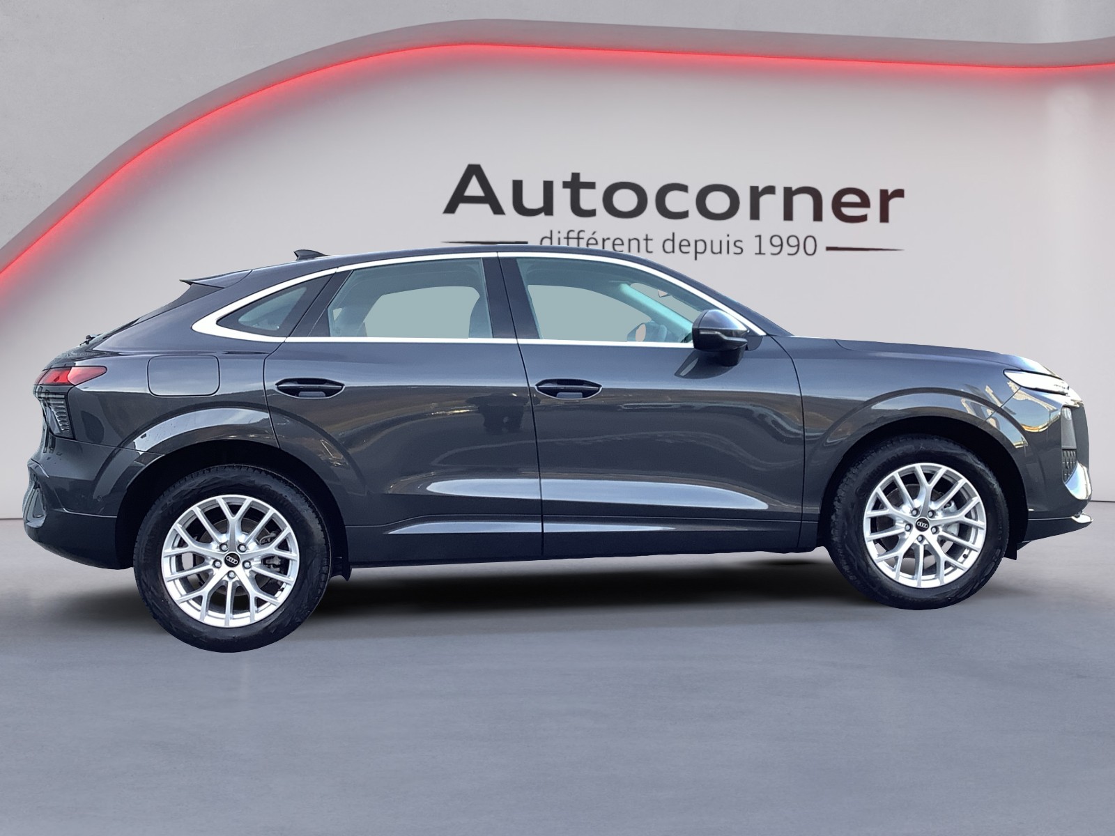 AUDI Q3 Sportback 110 kW TFSI S tronic-image-5