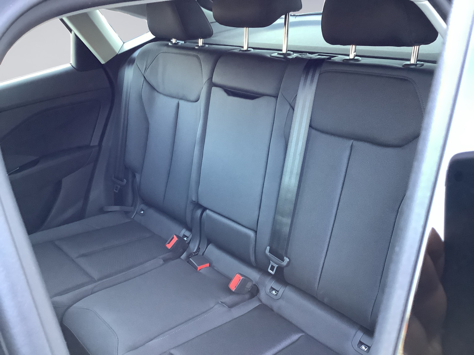 AUDI Q3 Sportback 110 kW TFSI S tronic-image-12