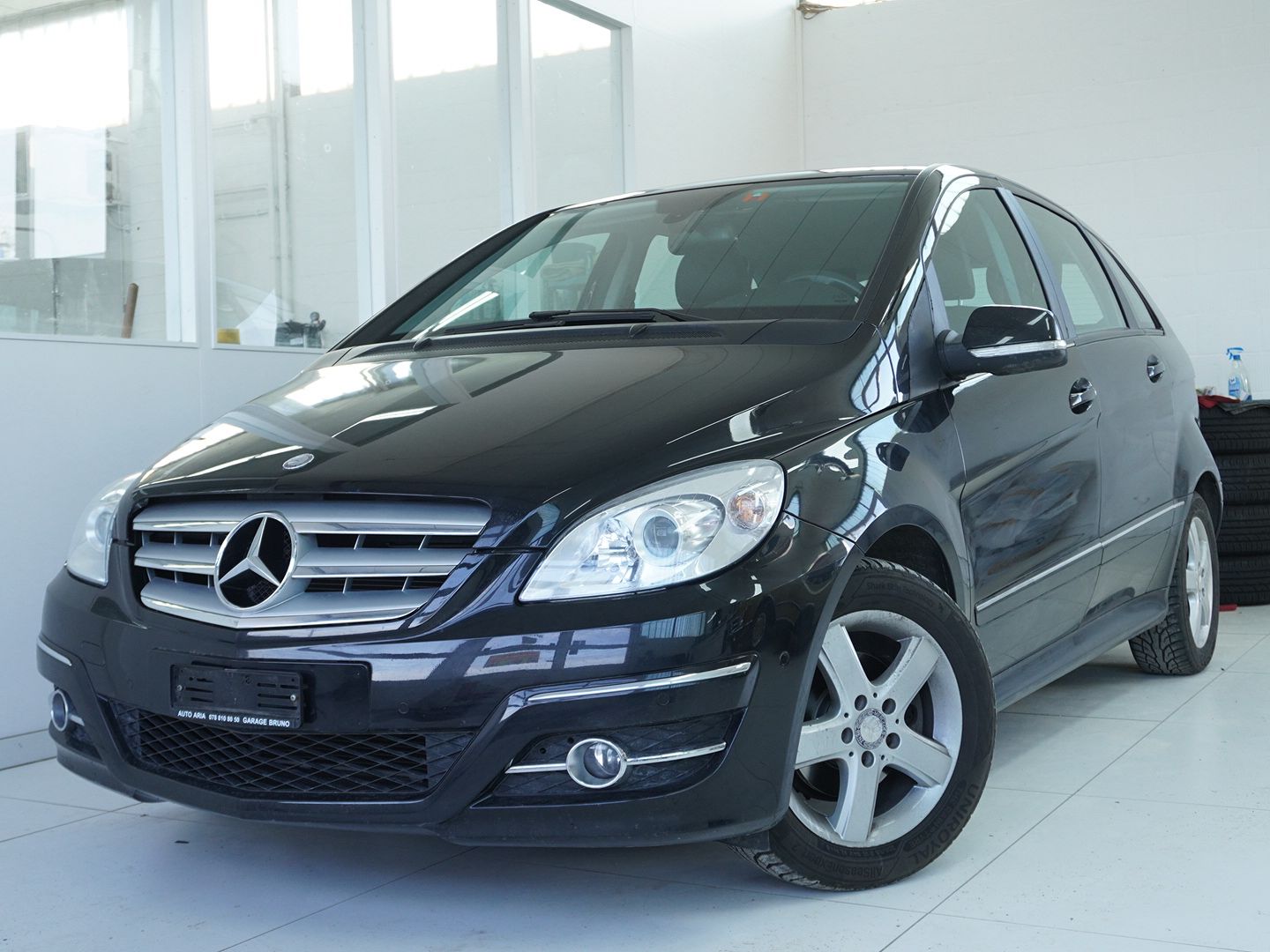 MERCEDES-BENZ B 180 Selection Autotronic-image-0